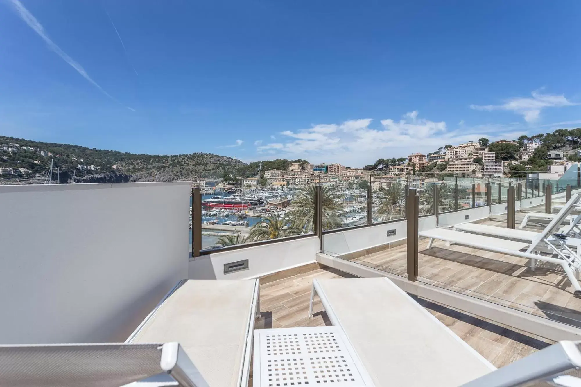 Balcony/Terrace in FERGUS Style Soller Beach