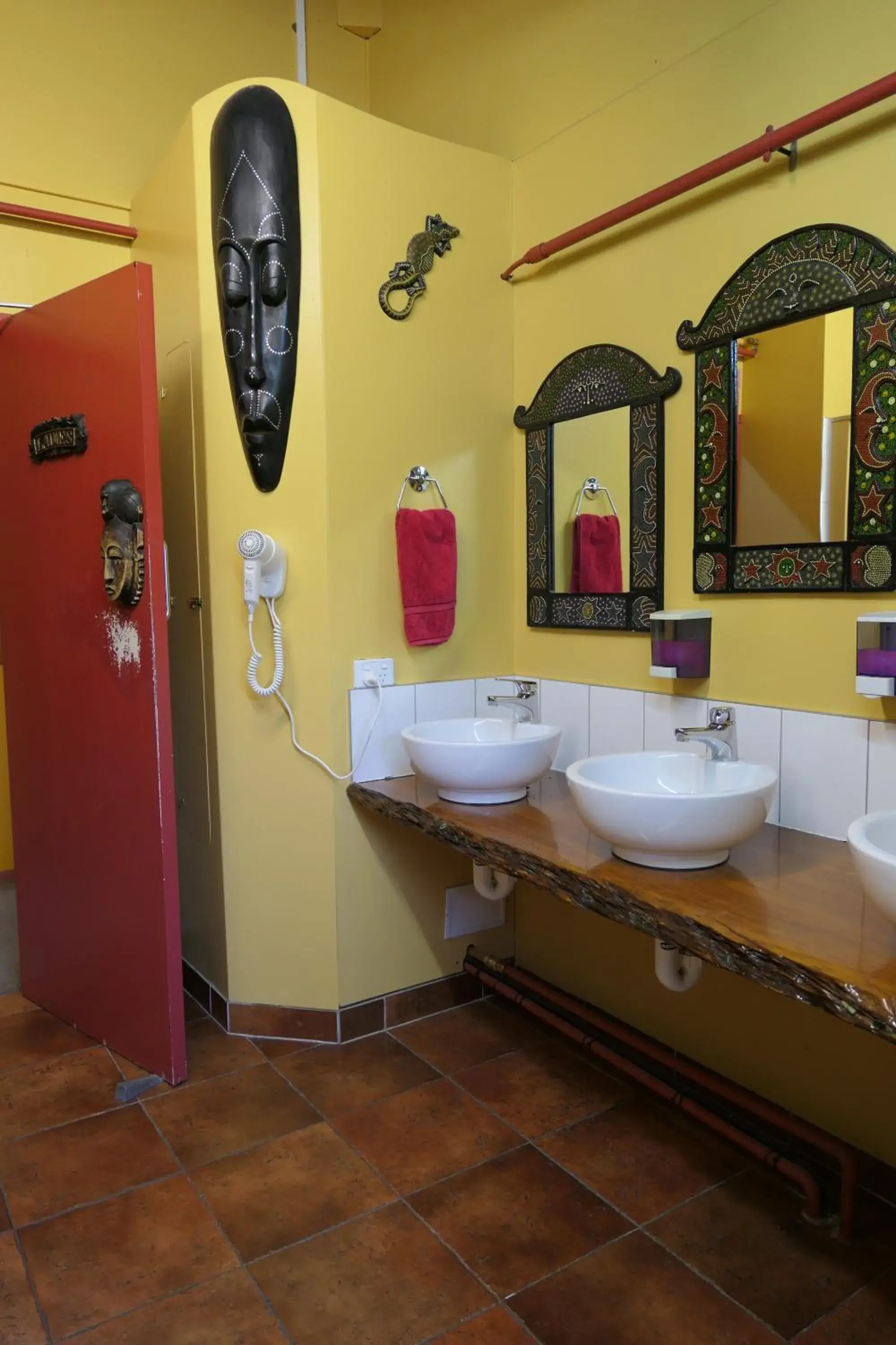 Bathroom in Global Village Travellers Lodge