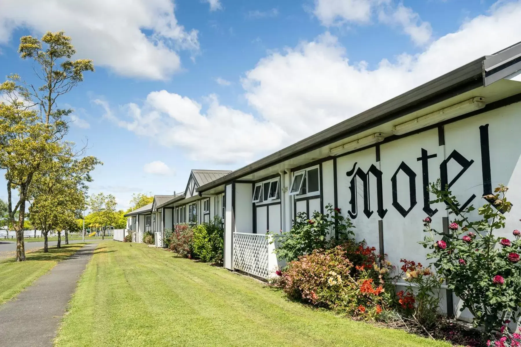 Property Building in Tudor Park Motel