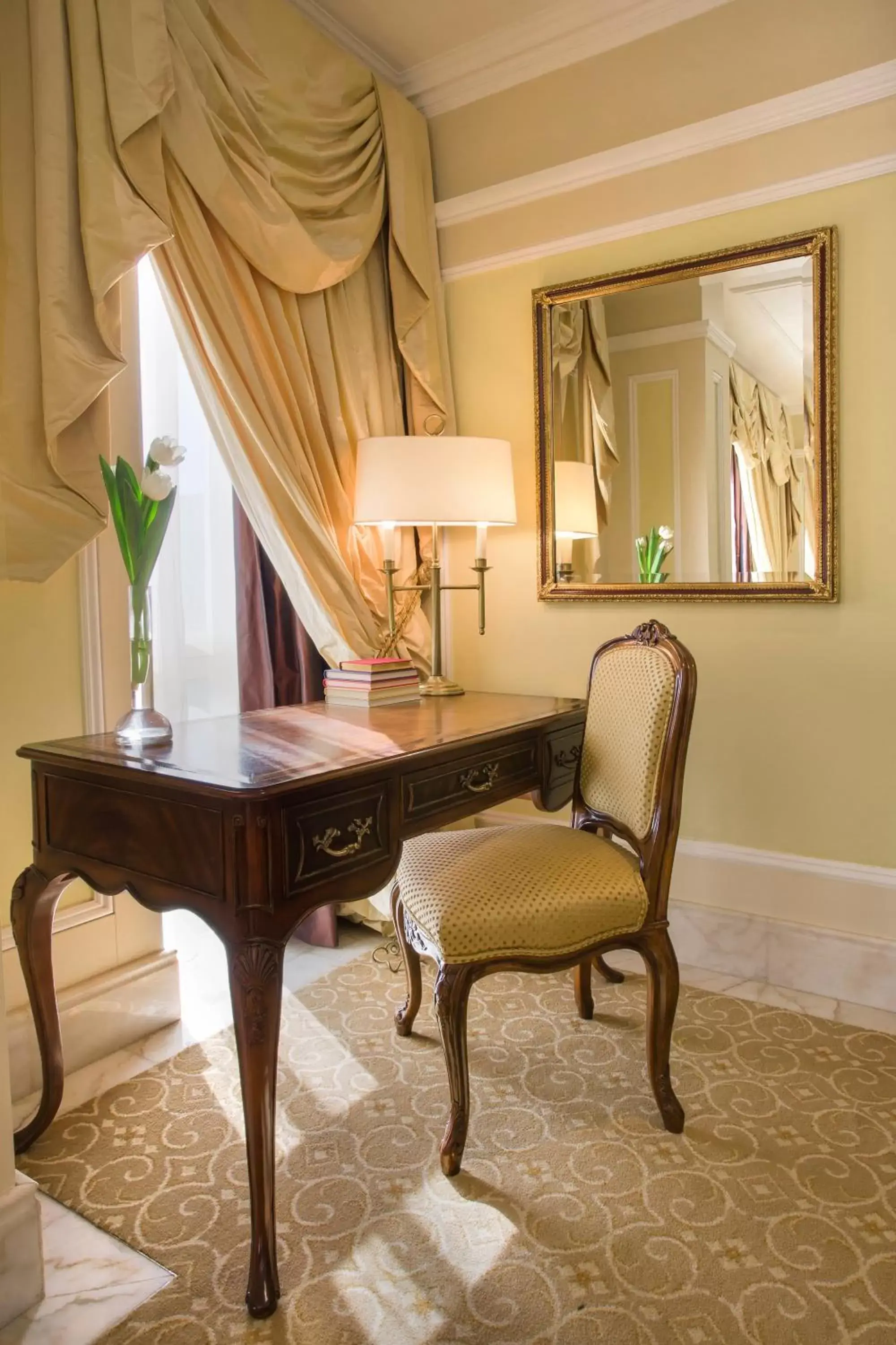 Seating Area in The Regency Hotel Kuwait