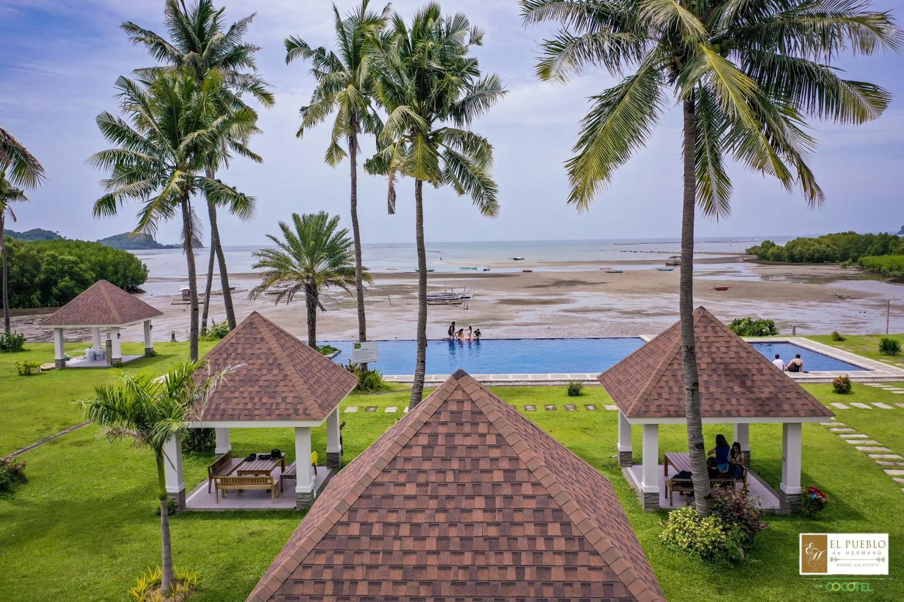 Beach in El Pueblo De Hermano by Cocotel