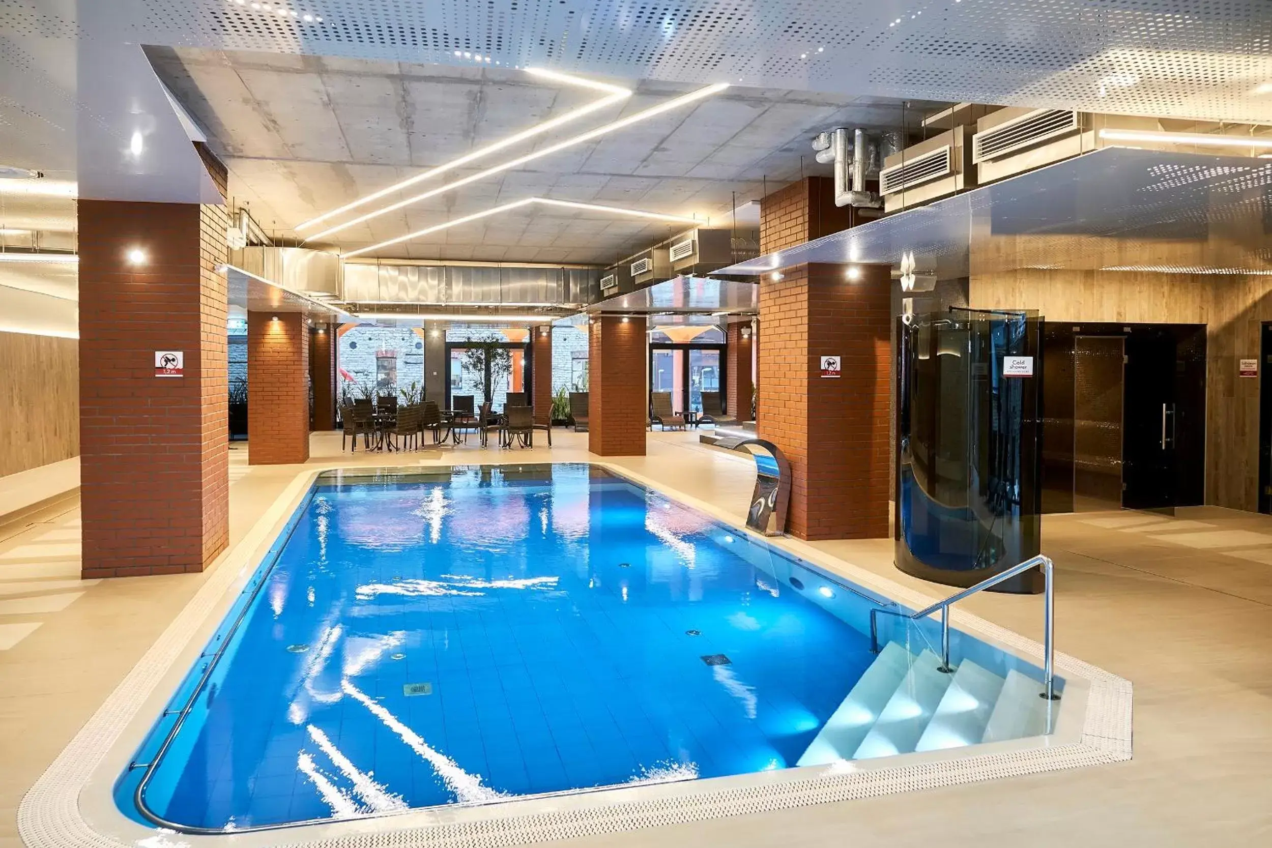 Sauna, Swimming Pool in Metropol Hotel
