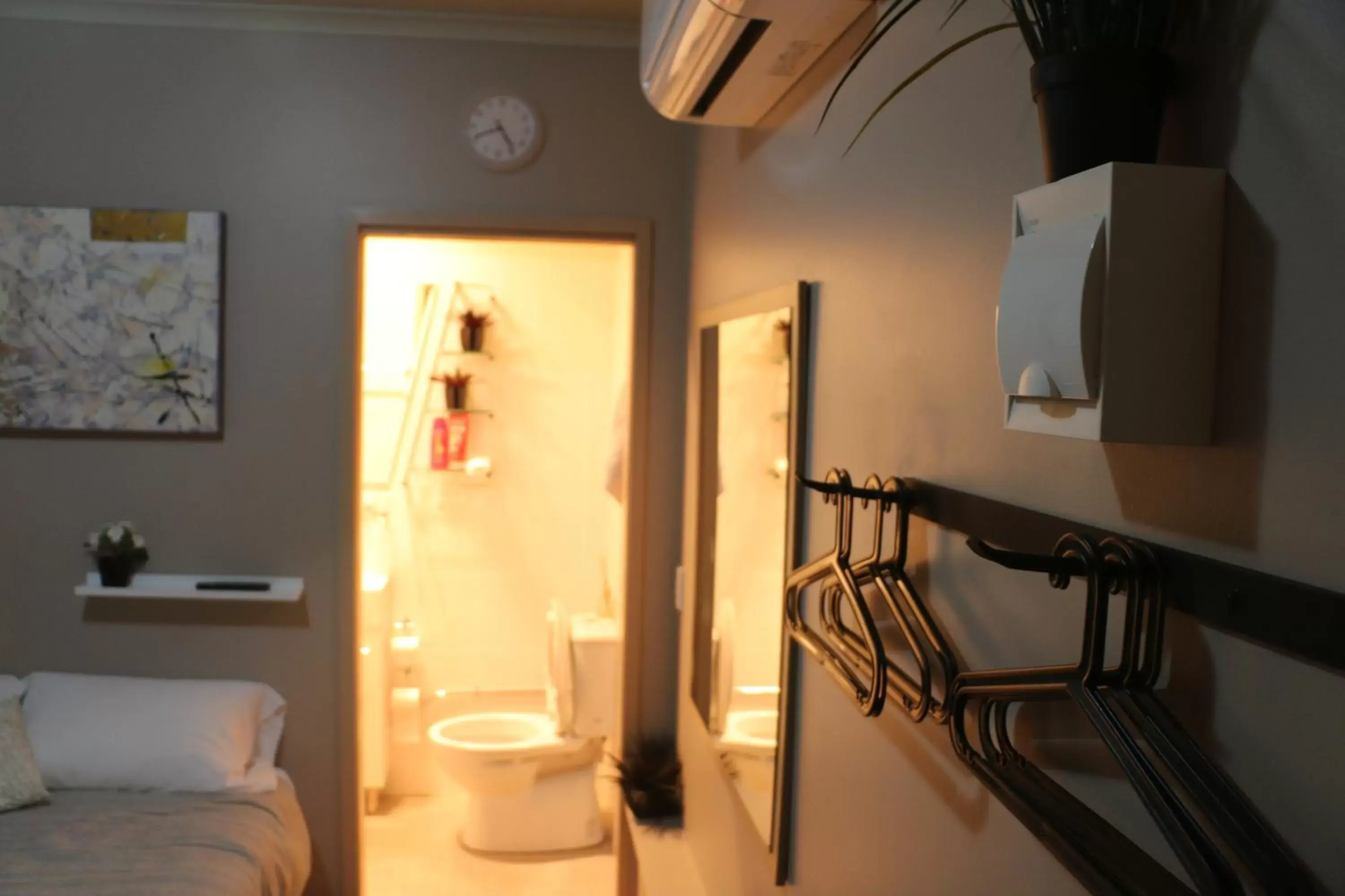 Area and facilities in Westside Studio Apartments