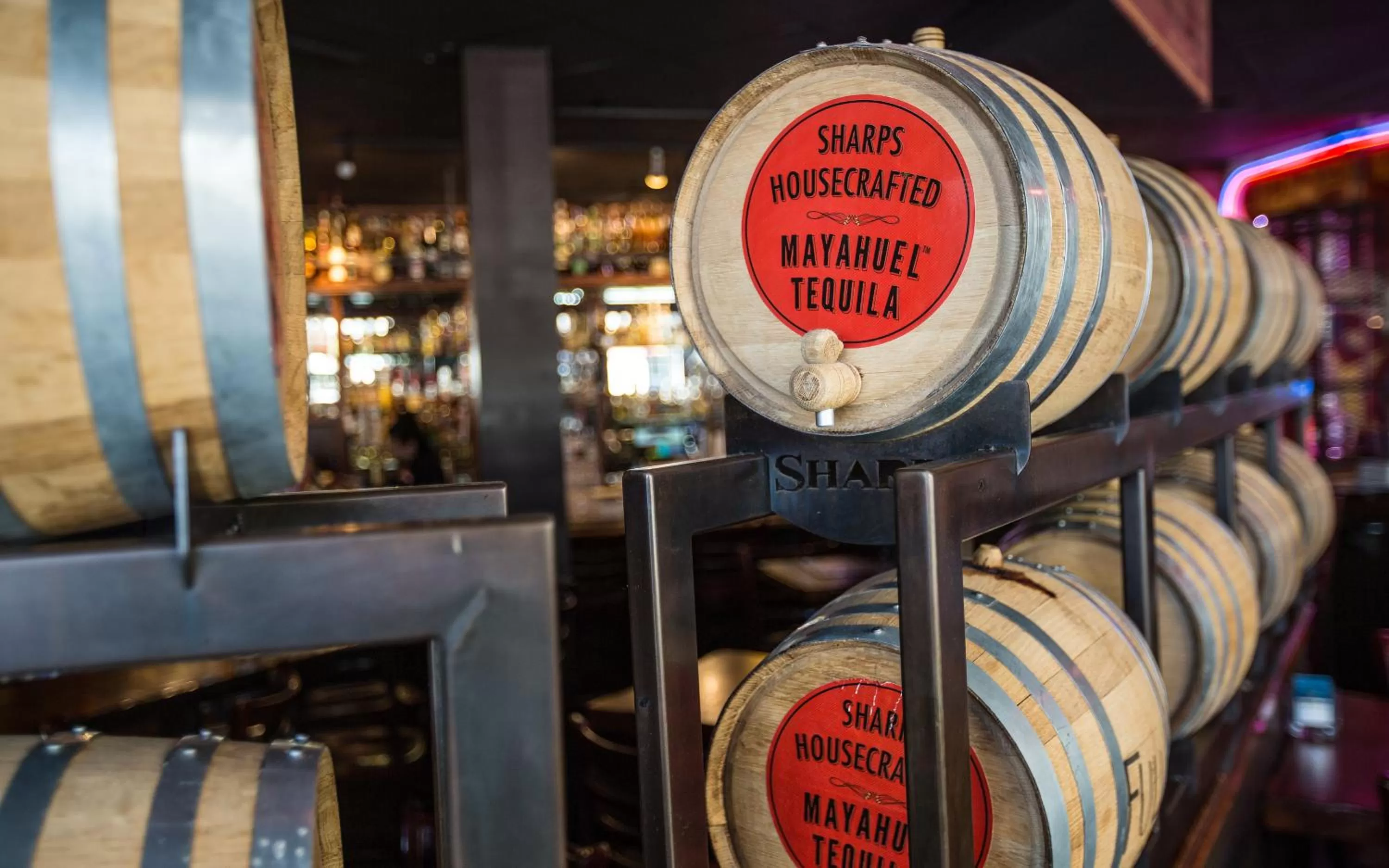 Lounge or bar in Coast Gateway Hotel