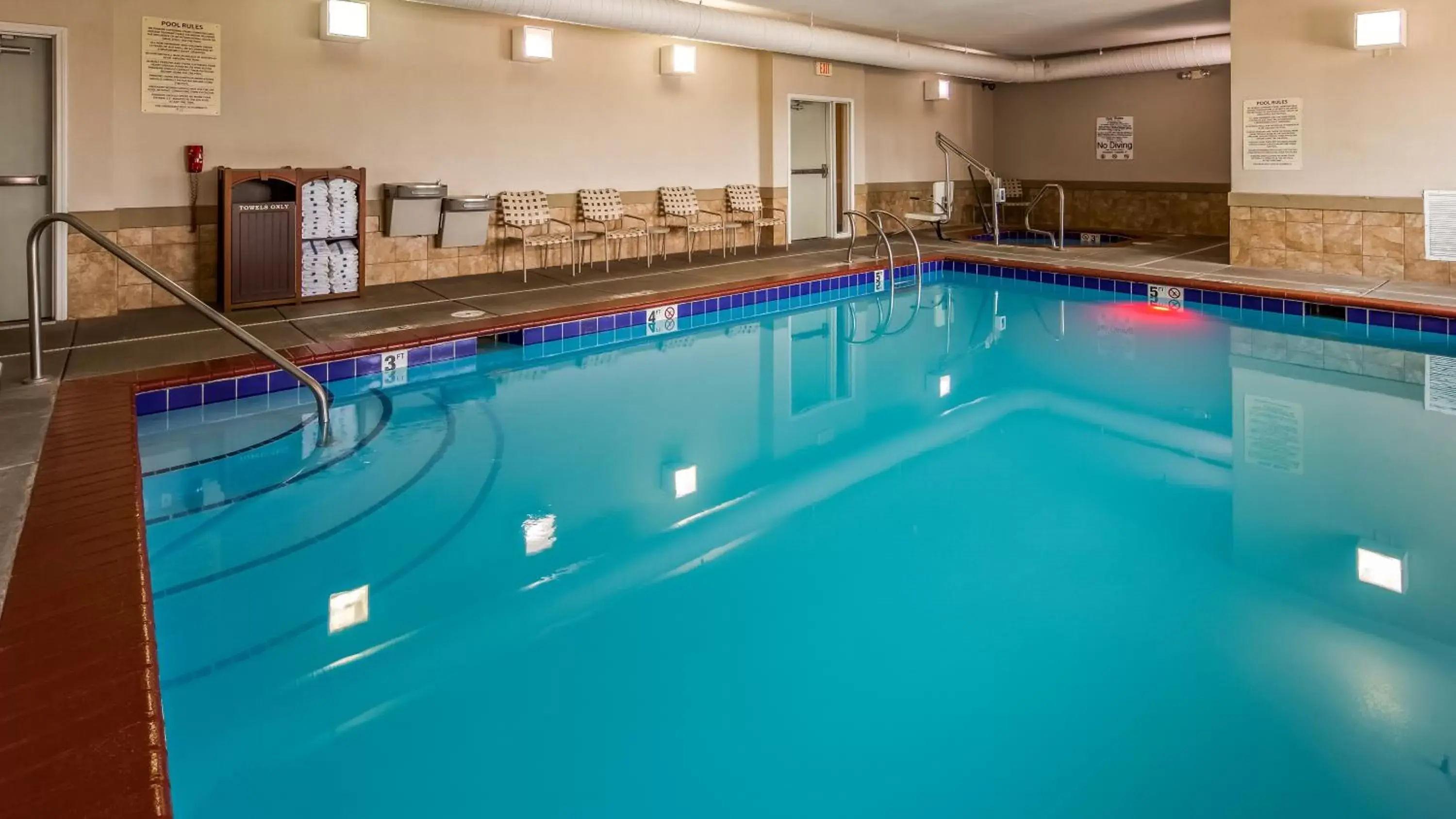 Swimming Pool in Best Western Plus Frontier Inn