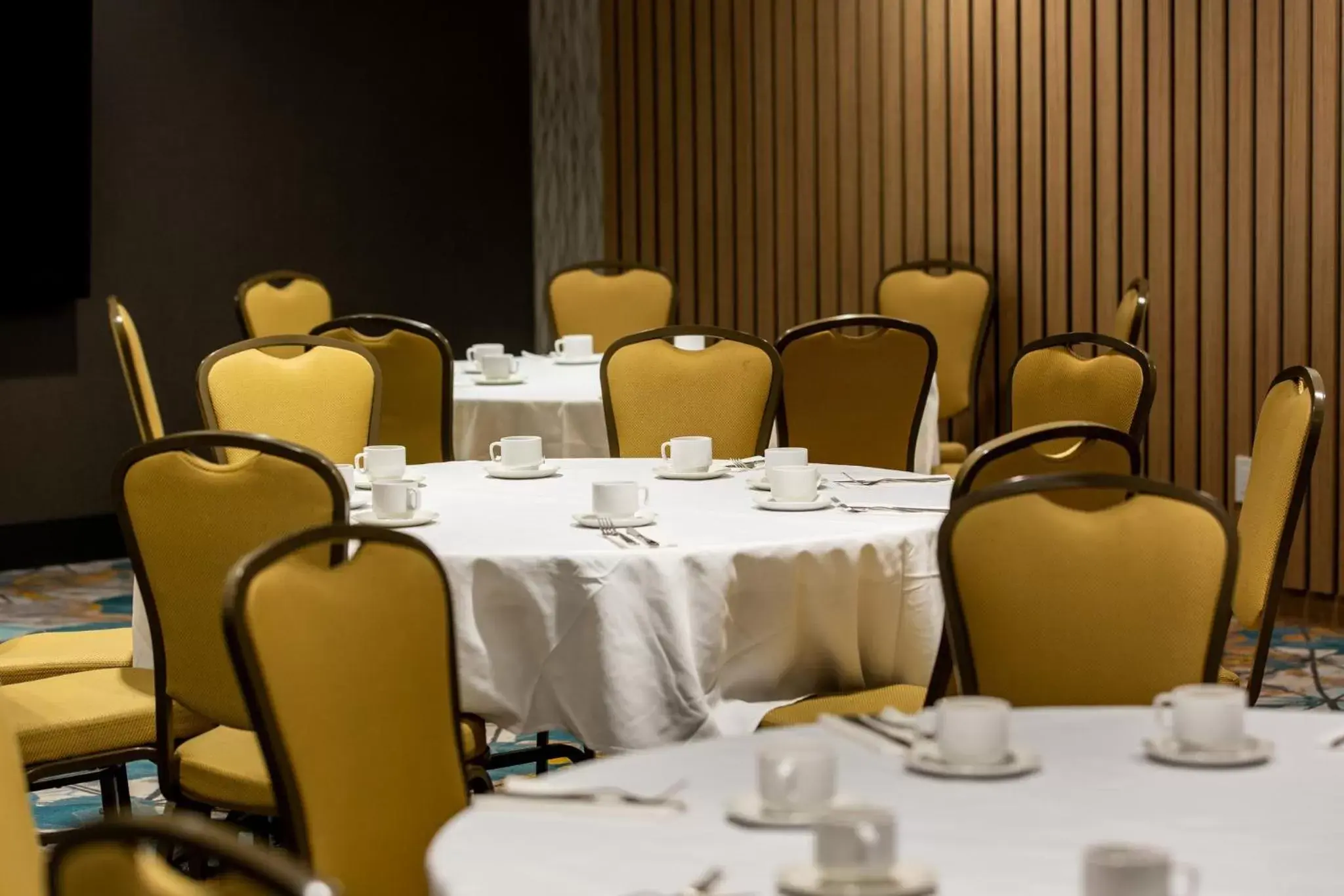 Meeting/conference room, Restaurant/Places to Eat in Holiday Inn Toronto Downtown Centre, an IHG Hotel