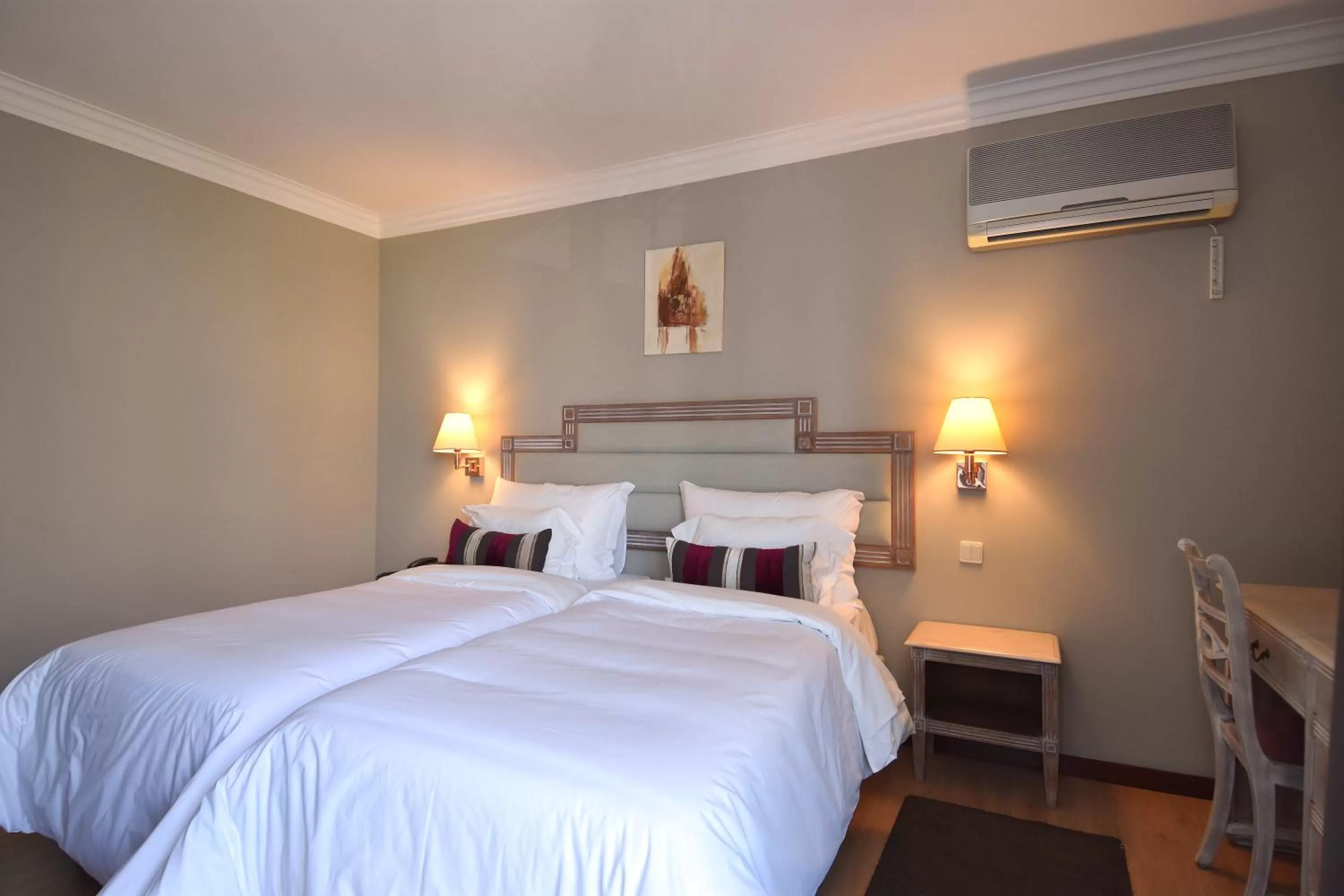 Decorative detail, Bed in Hotel Suave Mar