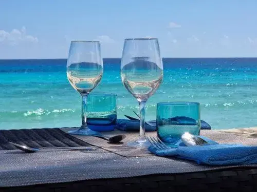 Restaurant/places to eat in Coral Mist Beach Hotel Restaurant/places to eat in Coral Mist Beach Hotel