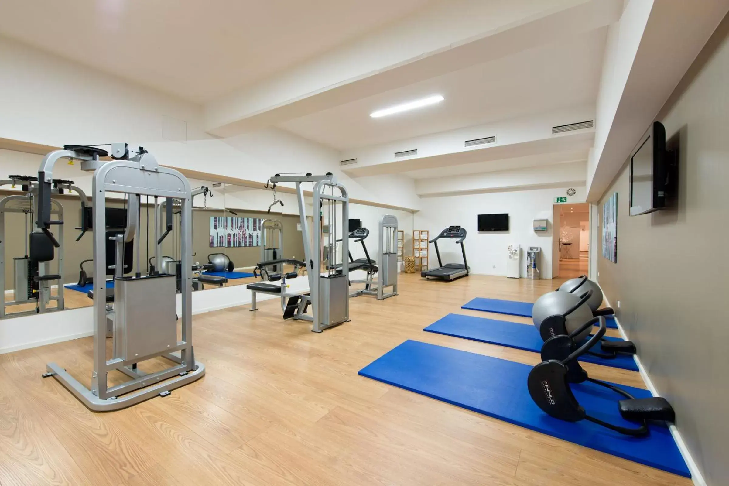 Fitness centre/facilities, Fitness Center/Facilities in Leonardo Royal Hotel Mannheim