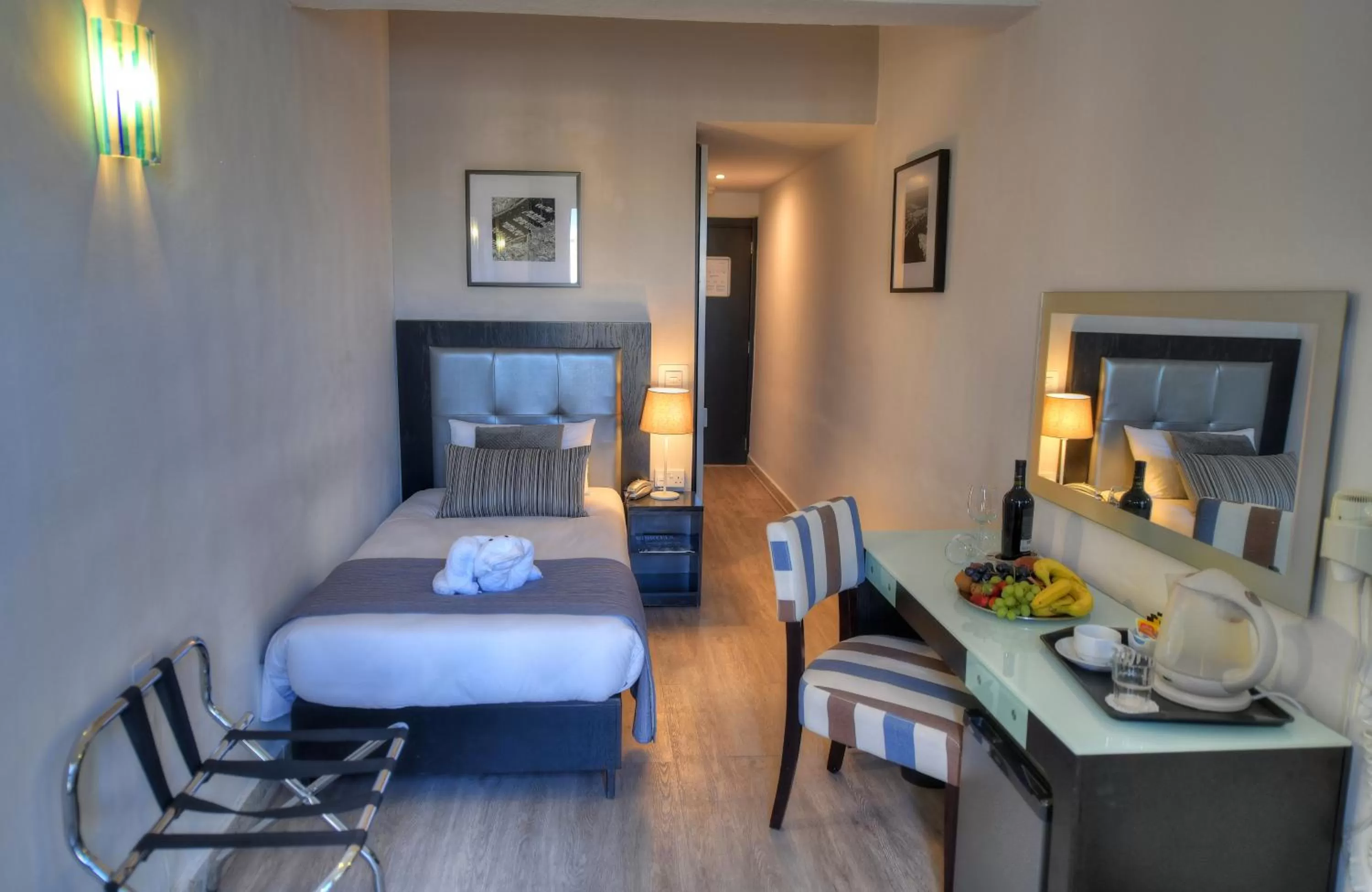 Photo of the whole room, Bed in St. Julian's Bay Hotel