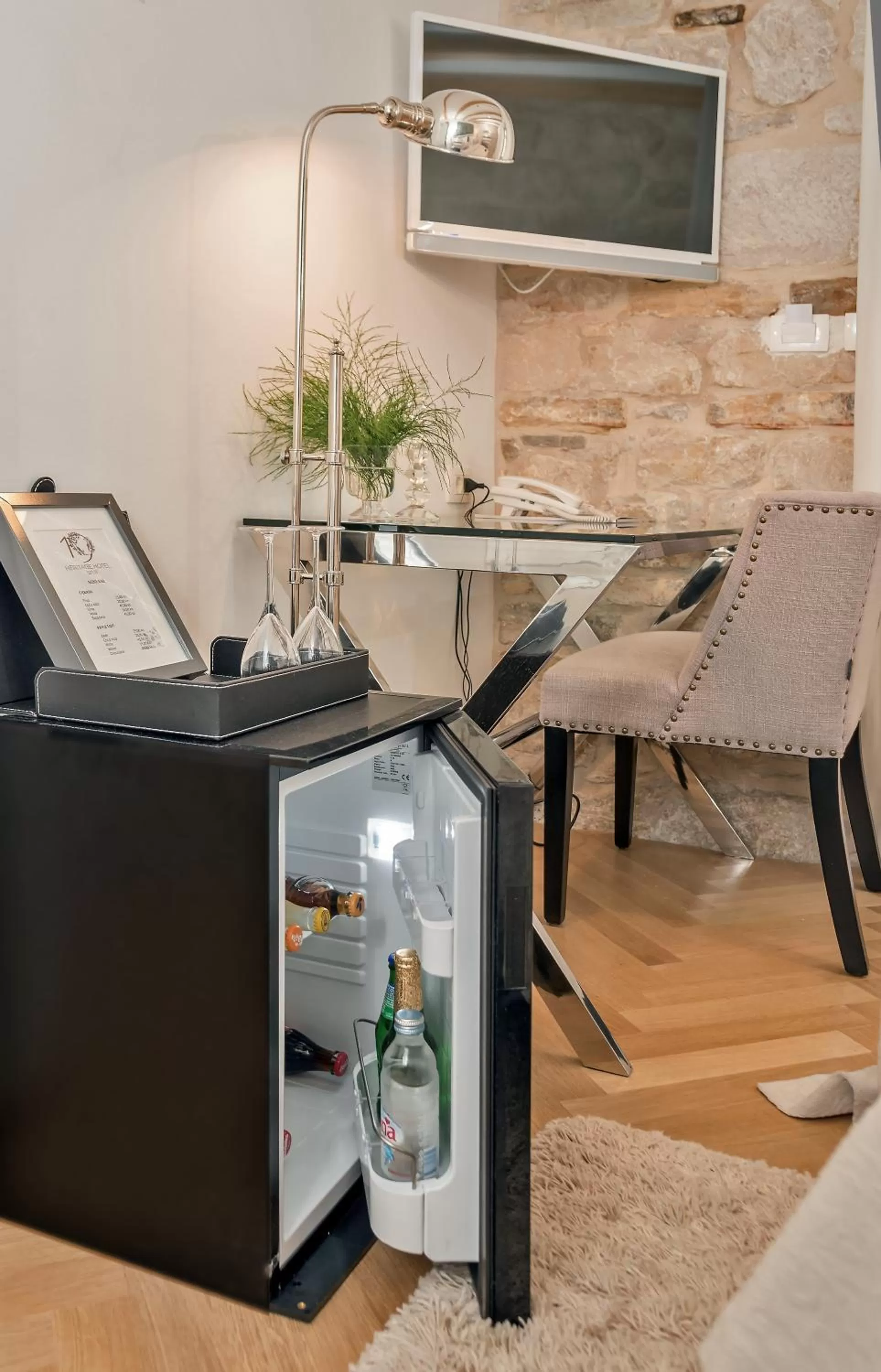 TV and multimedia in Heritage Hotel 19