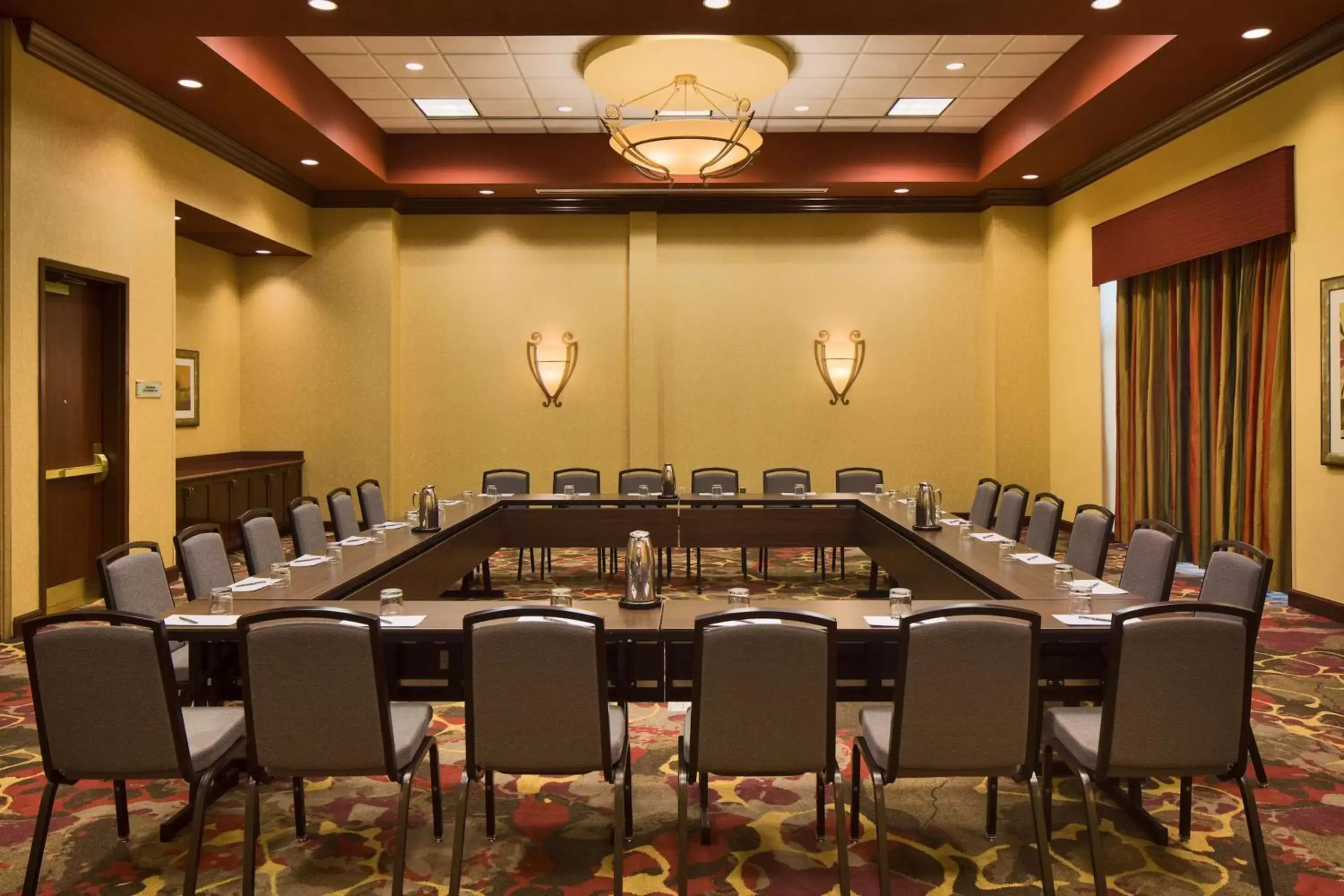 Meeting/conference room in Embassy Suites by Hilton Charlotte Concord Golf Resort & Spa