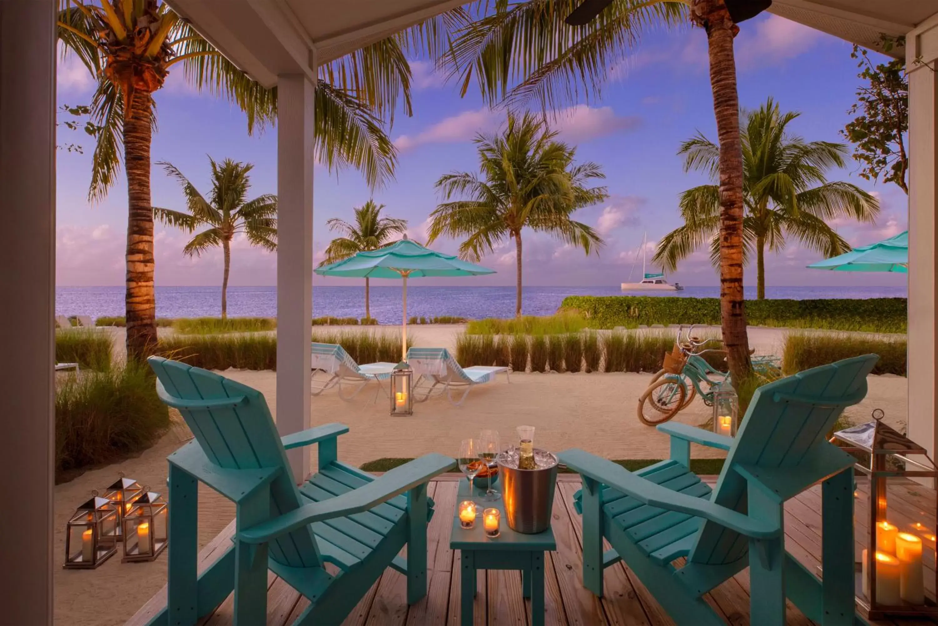 Balcony/Terrace, Beach in Bungalows Key Largo - All Inclusive