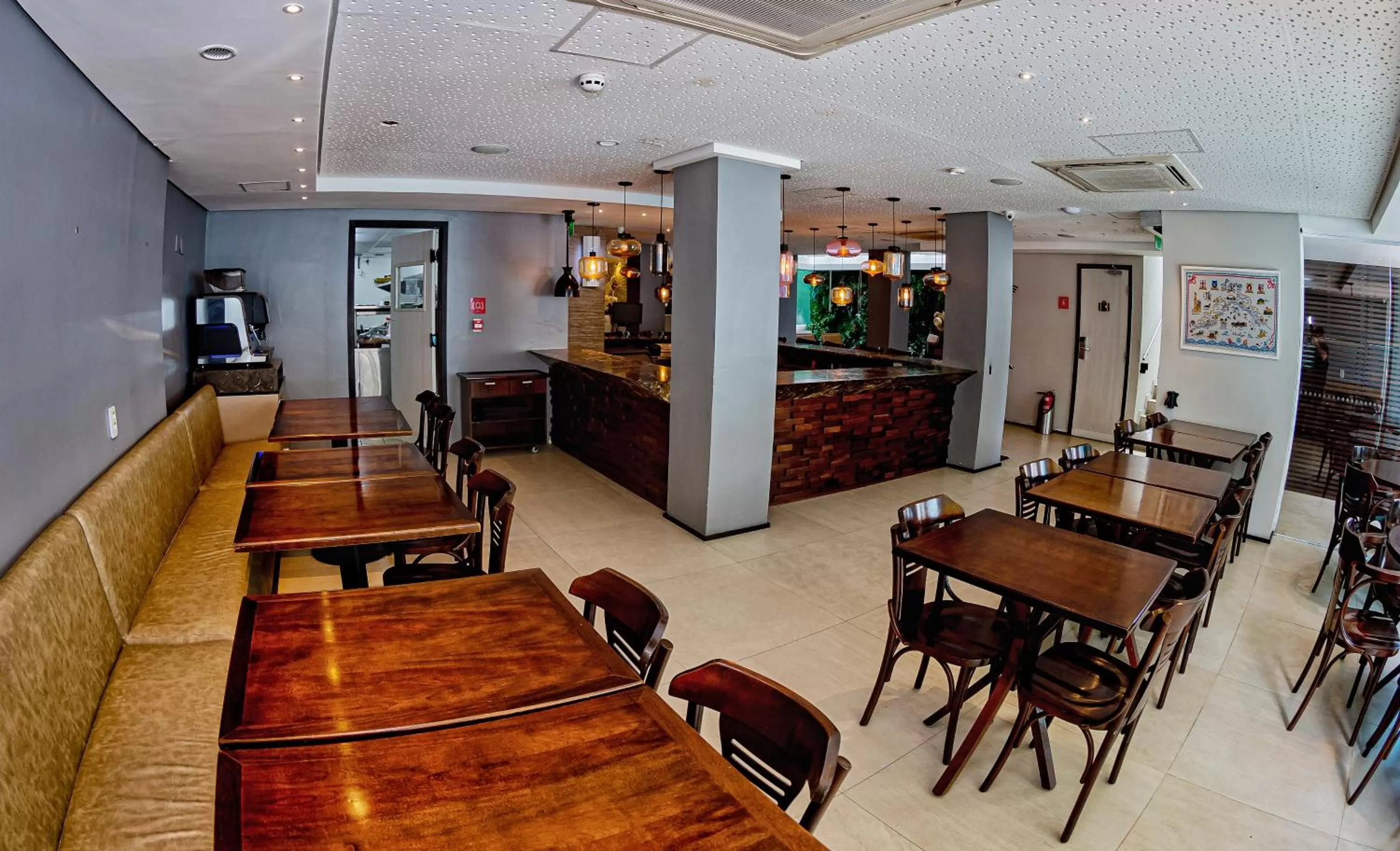 Restaurant/places to eat in The Hotel