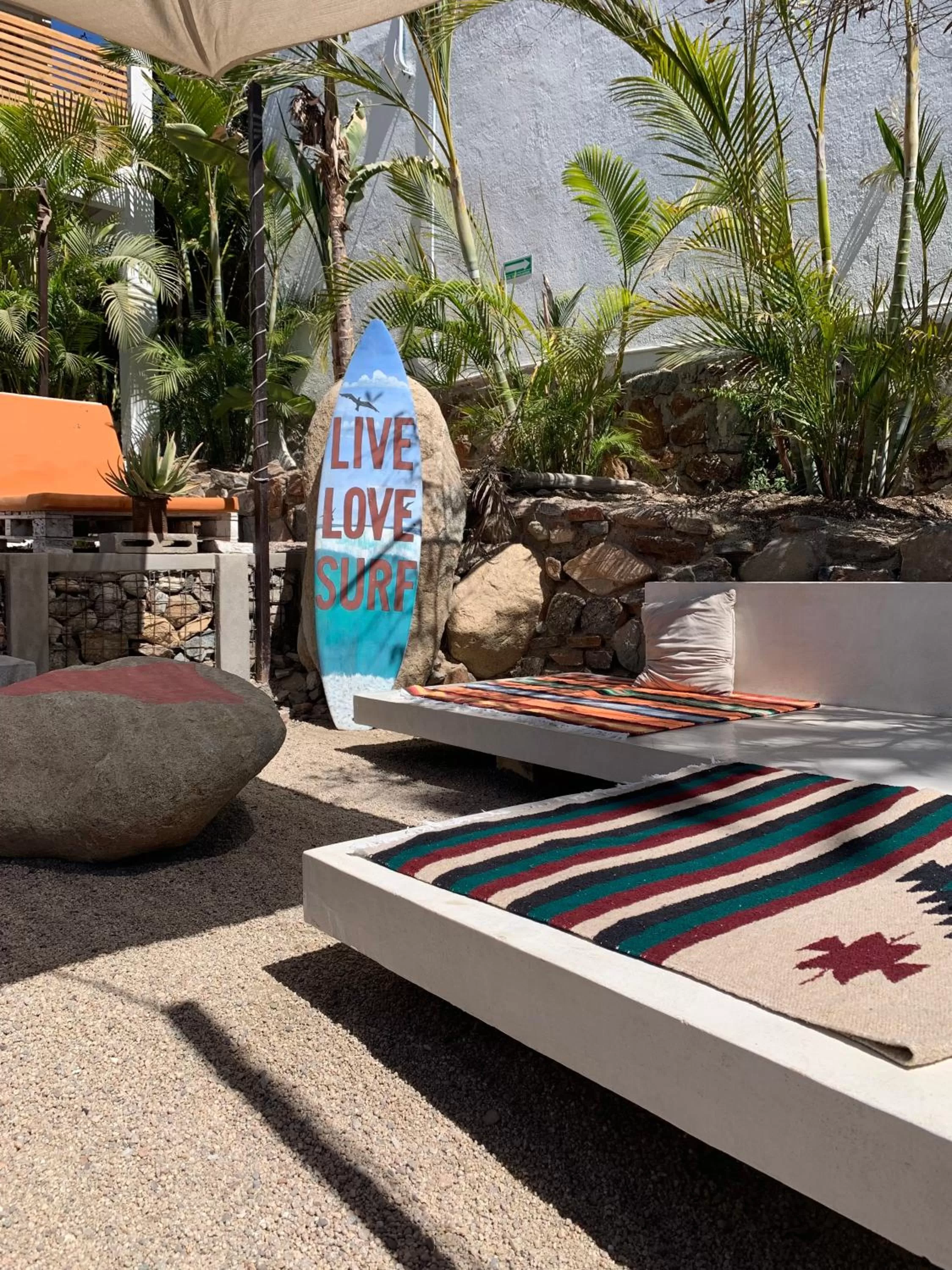 Seating area in Perro Surfero Hotel