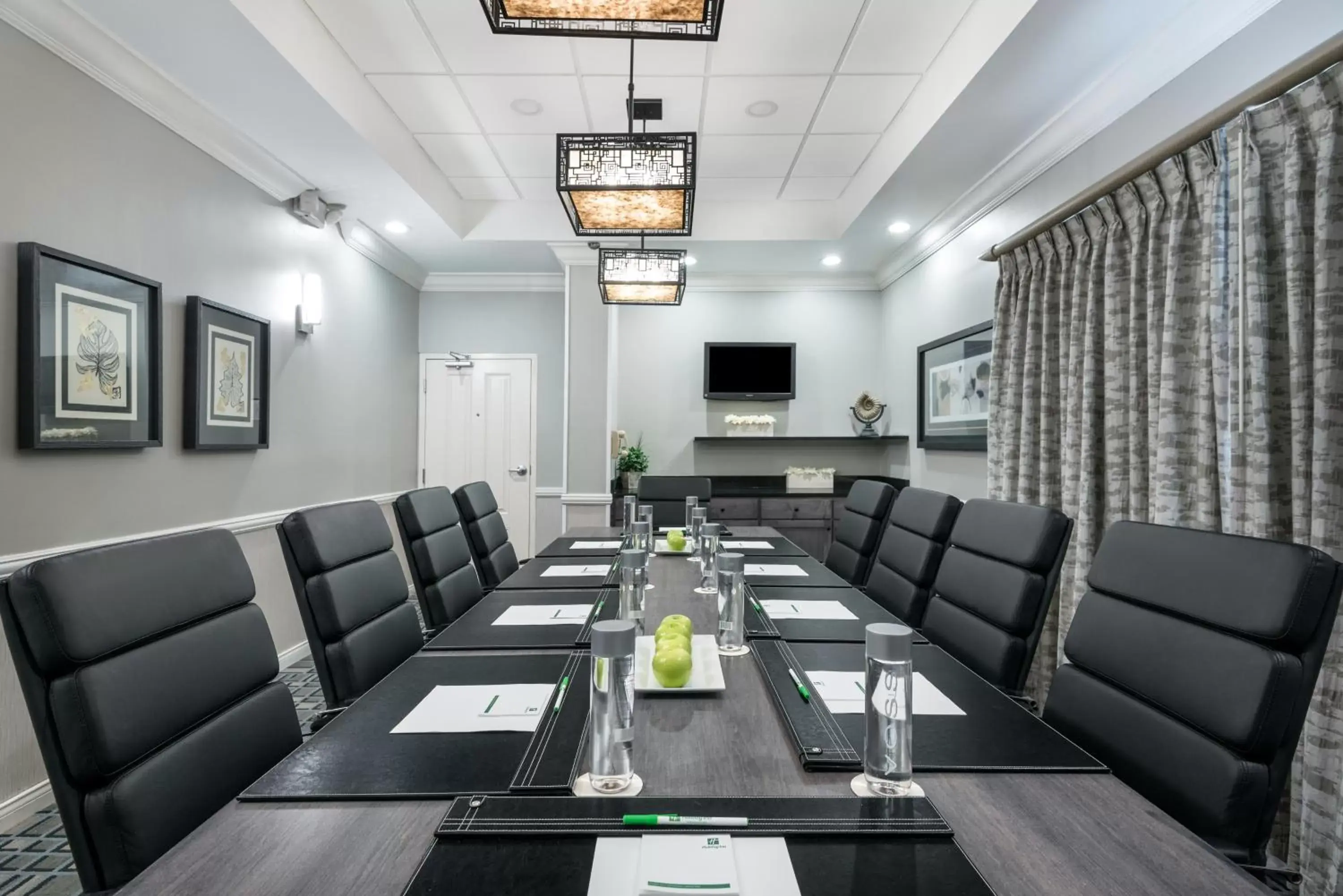 Meeting/conference room in Holiday Inn Fort Lauderdale Airport, an IHG Hotel