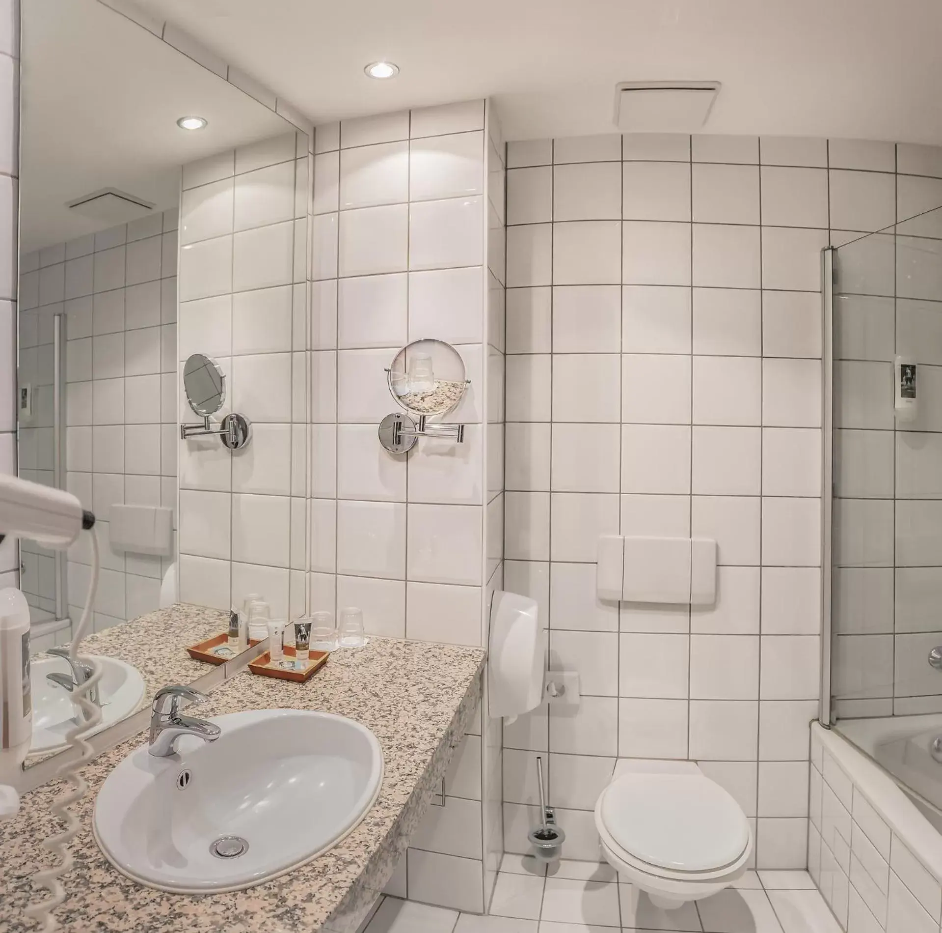 Shower, Bathroom in AKZENT Hotel Aufkirchen