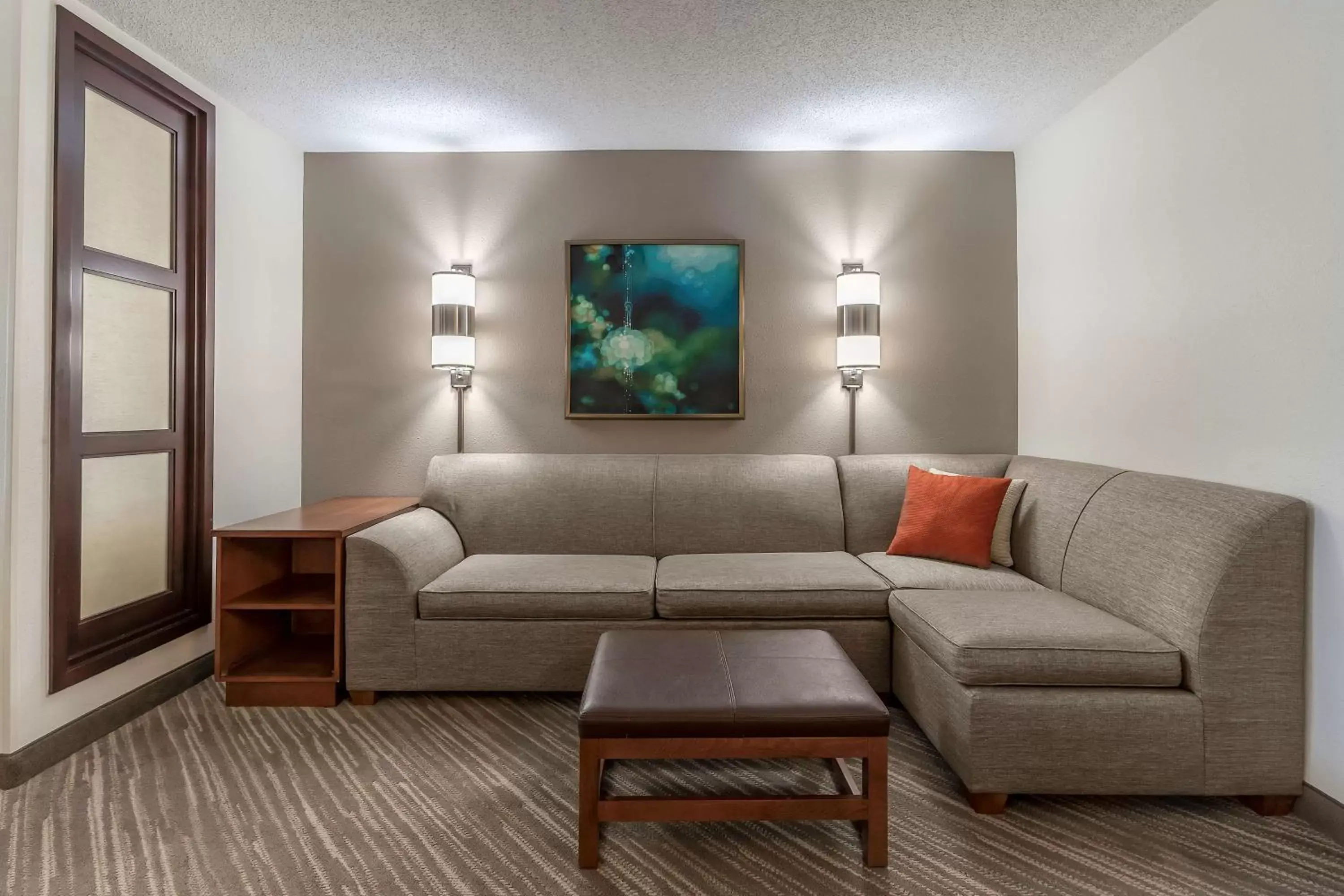 Photo of the whole room, Seating Area in Hyatt Place Richmond Arboretum