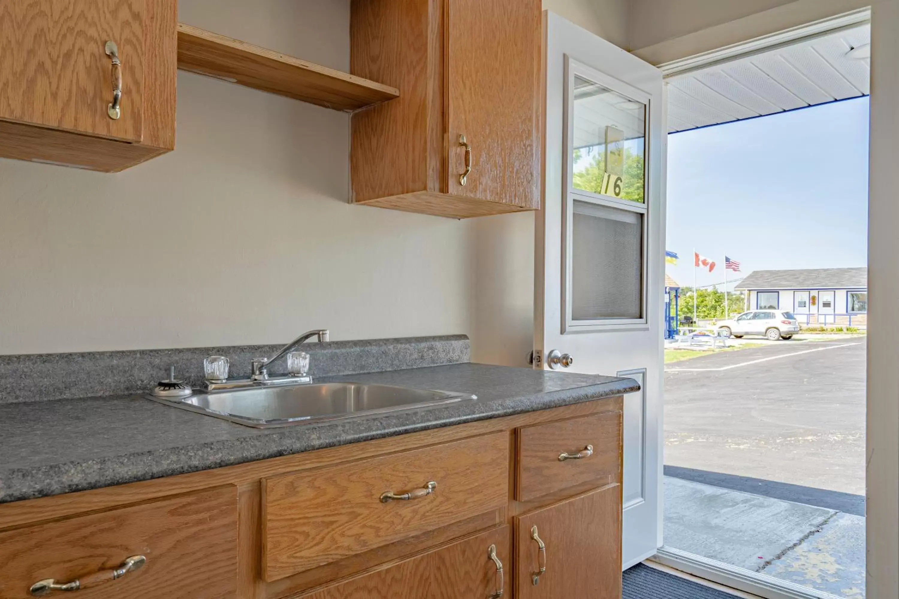 kitchen, Kitchen/Kitchenette in Novastar Motel On The Lake