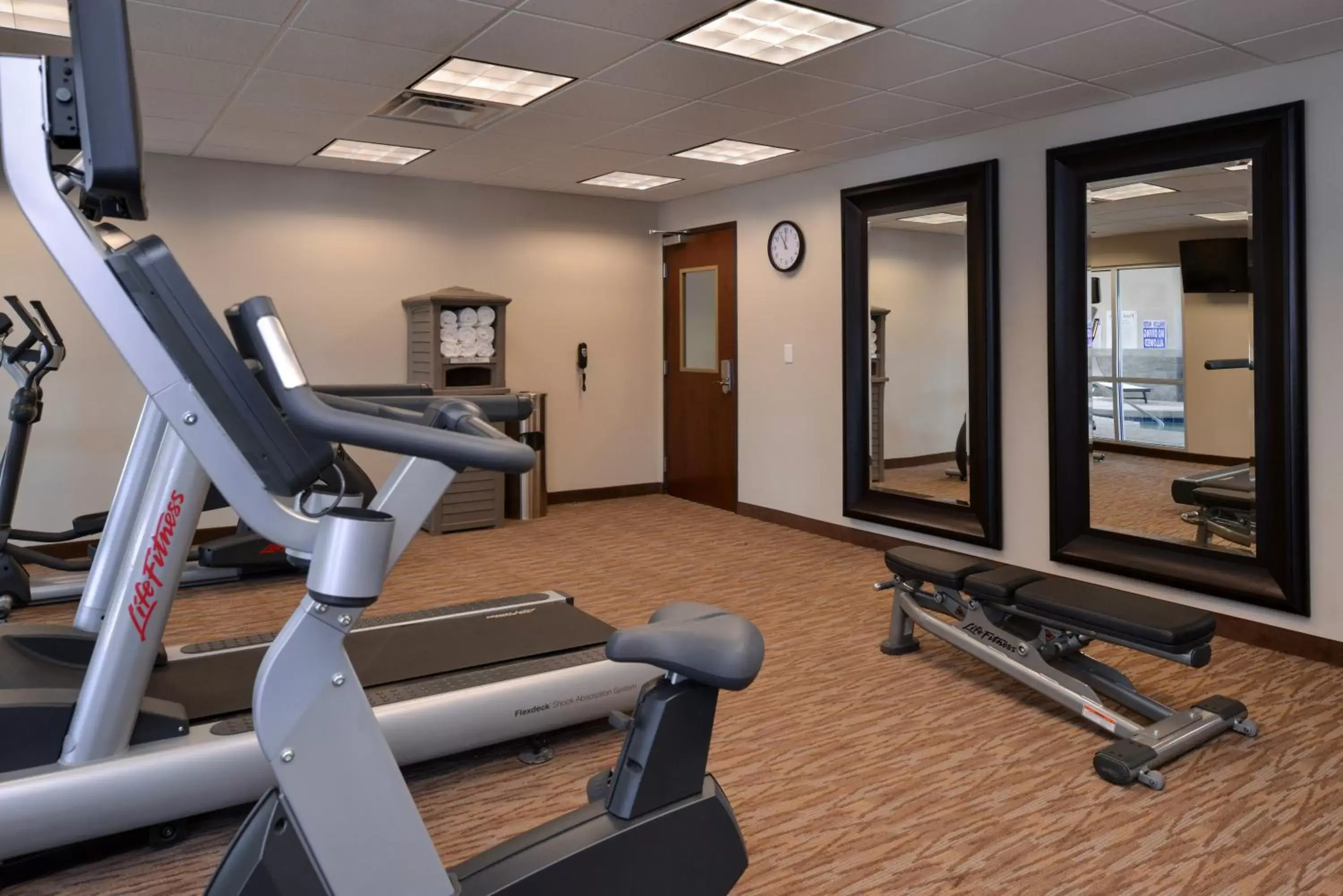 Fitness centre/facilities in Holiday Inn Express & Suites Williams by IHG Fitness centre/facilities in Holiday Inn Express & Suites Williams by IHG
