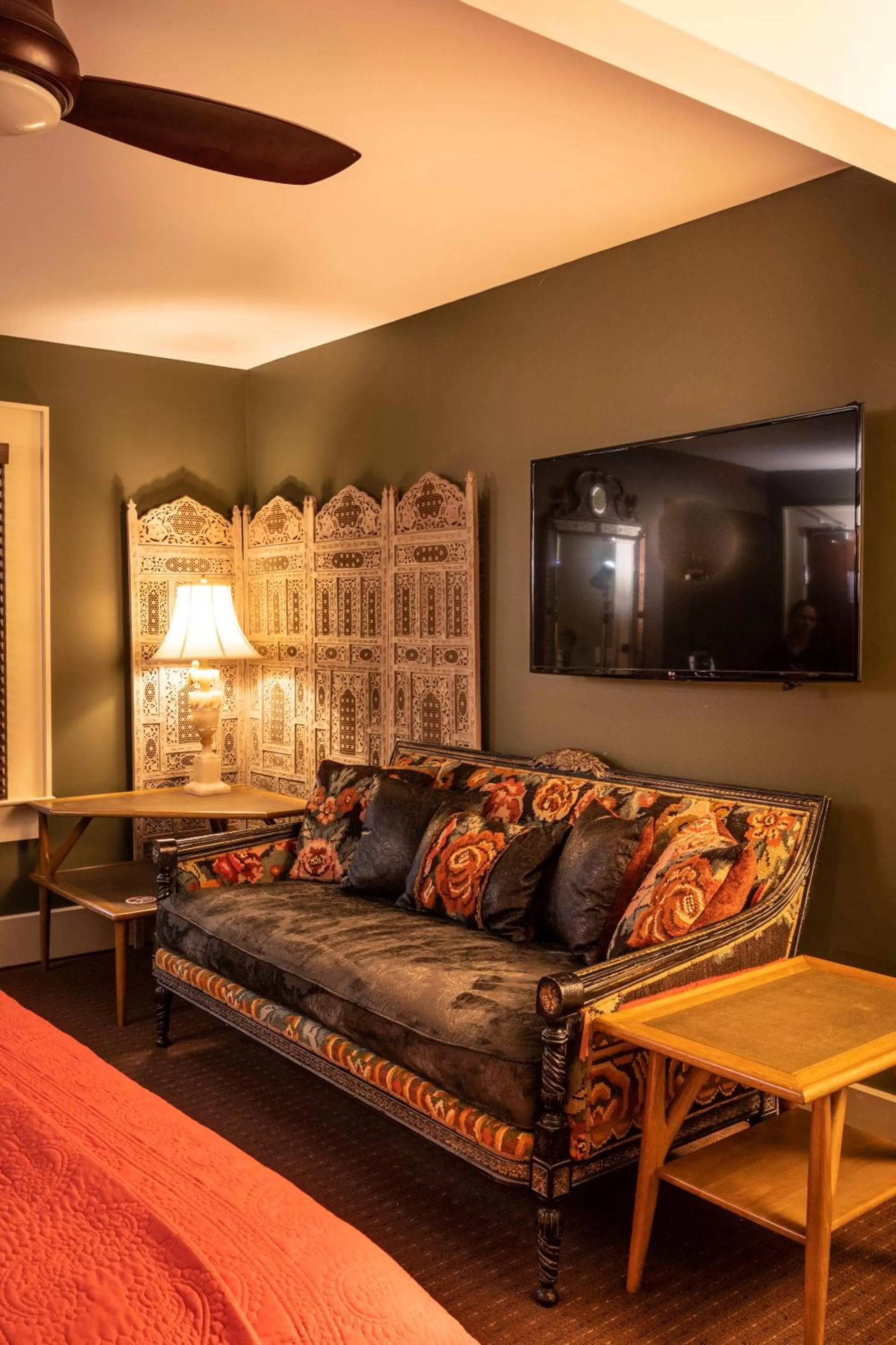 Seating area in Hotel Broad Ripple