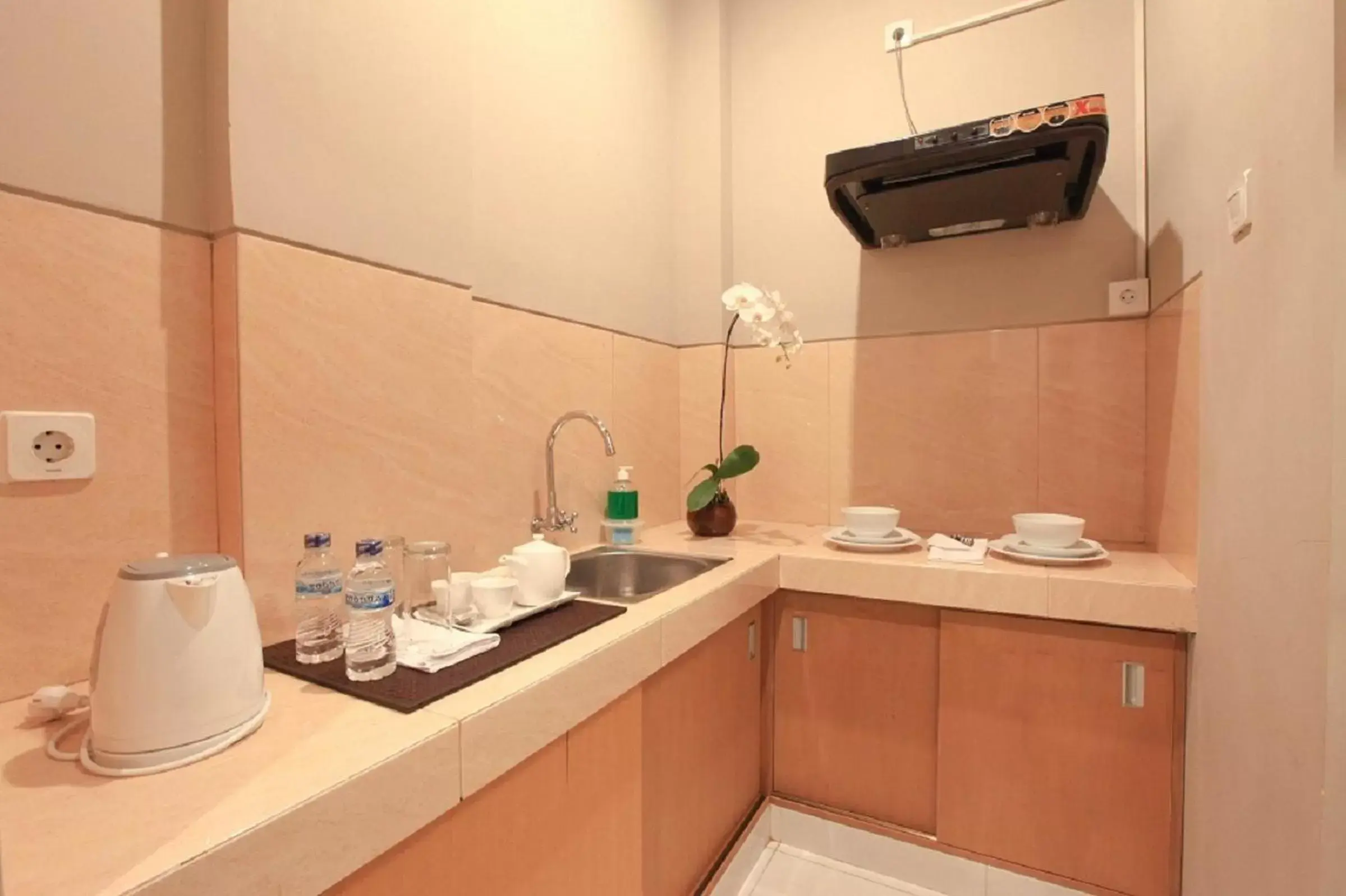 Kitchen or kitchenette, Bathroom in Bali True Living