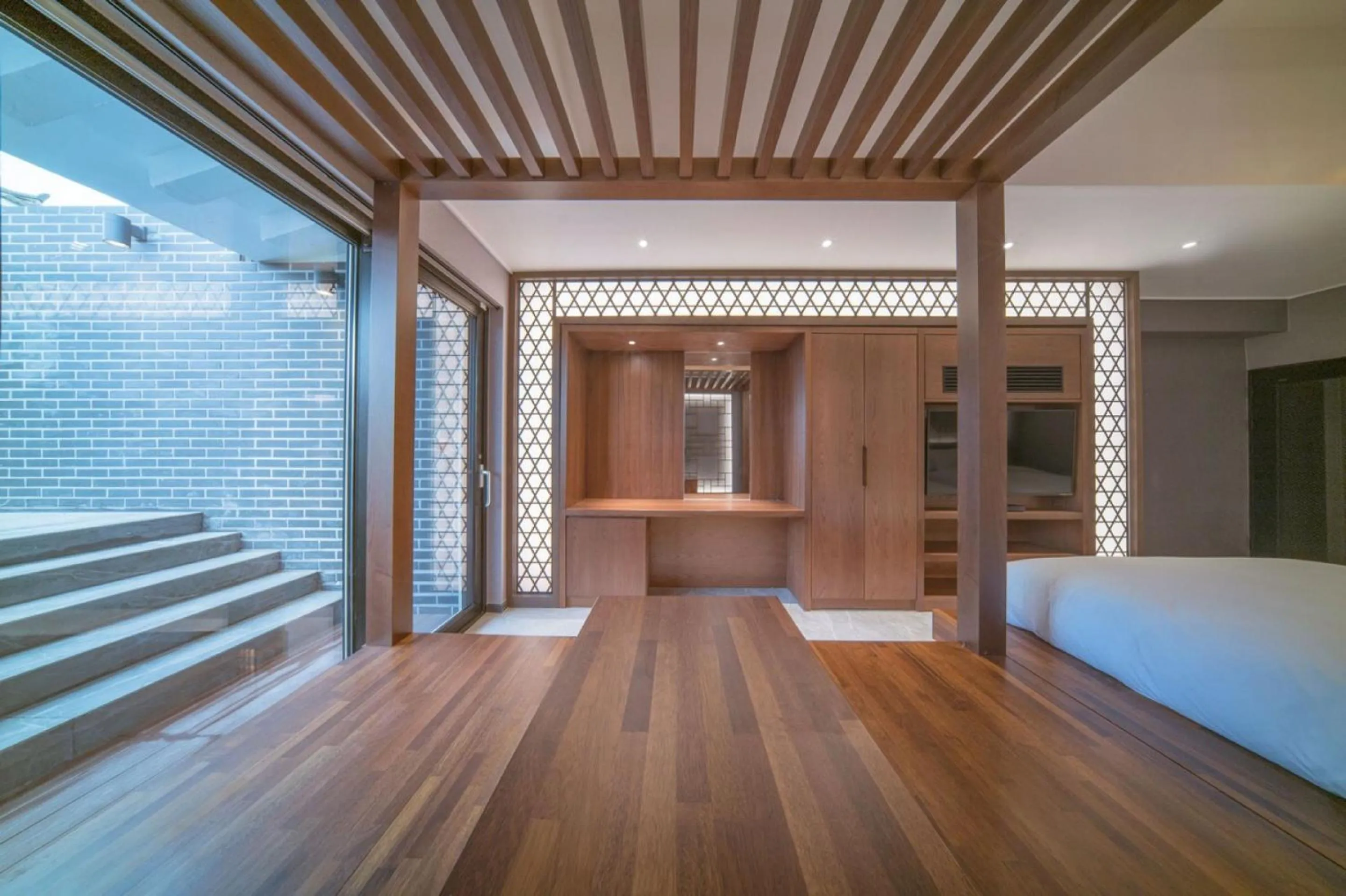 Bed in Yeon Hwa Moon Hotel