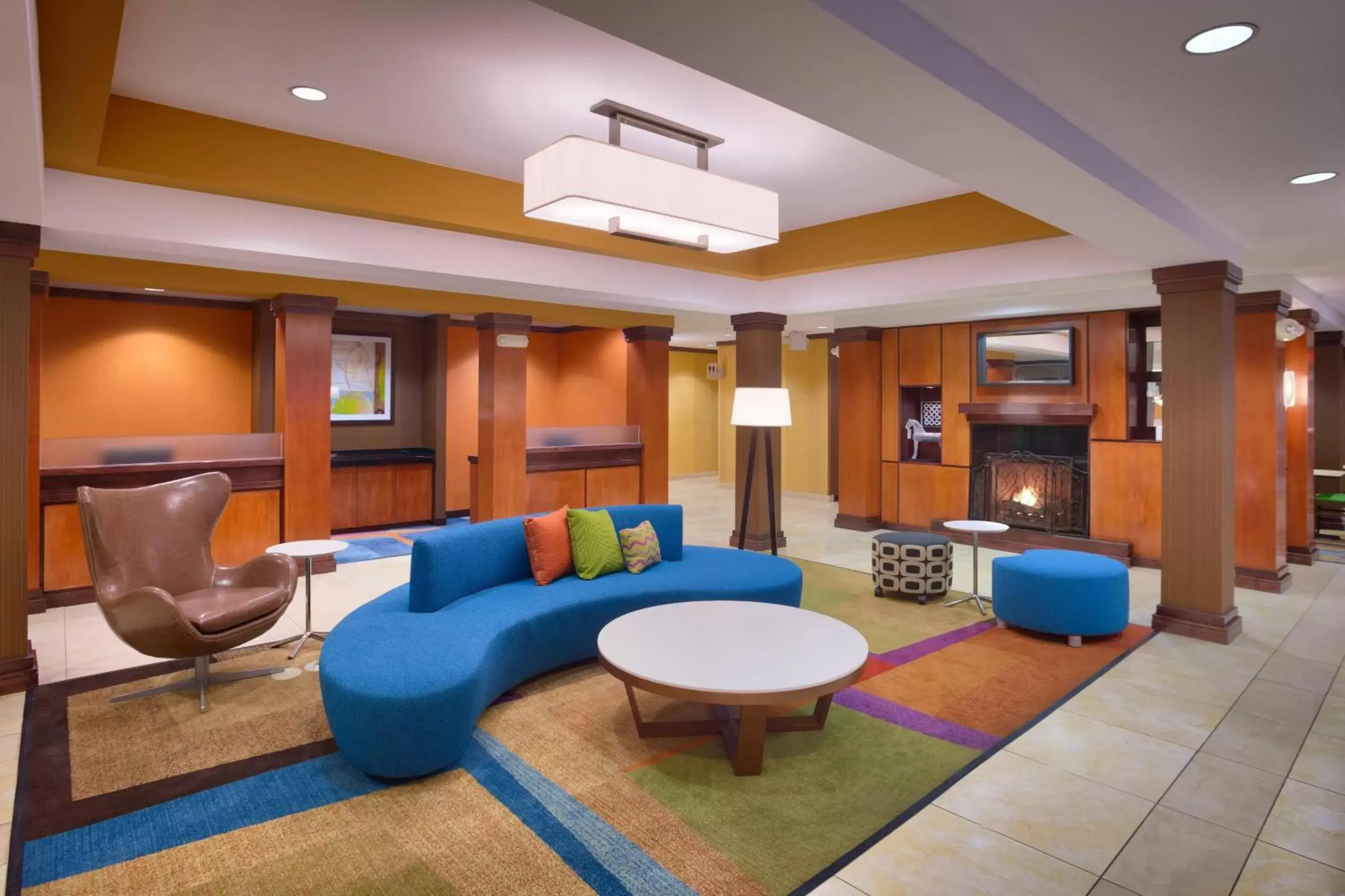 Lobby or reception, Seating Area in Fairfield Inn & Suites by Marriott Gillette