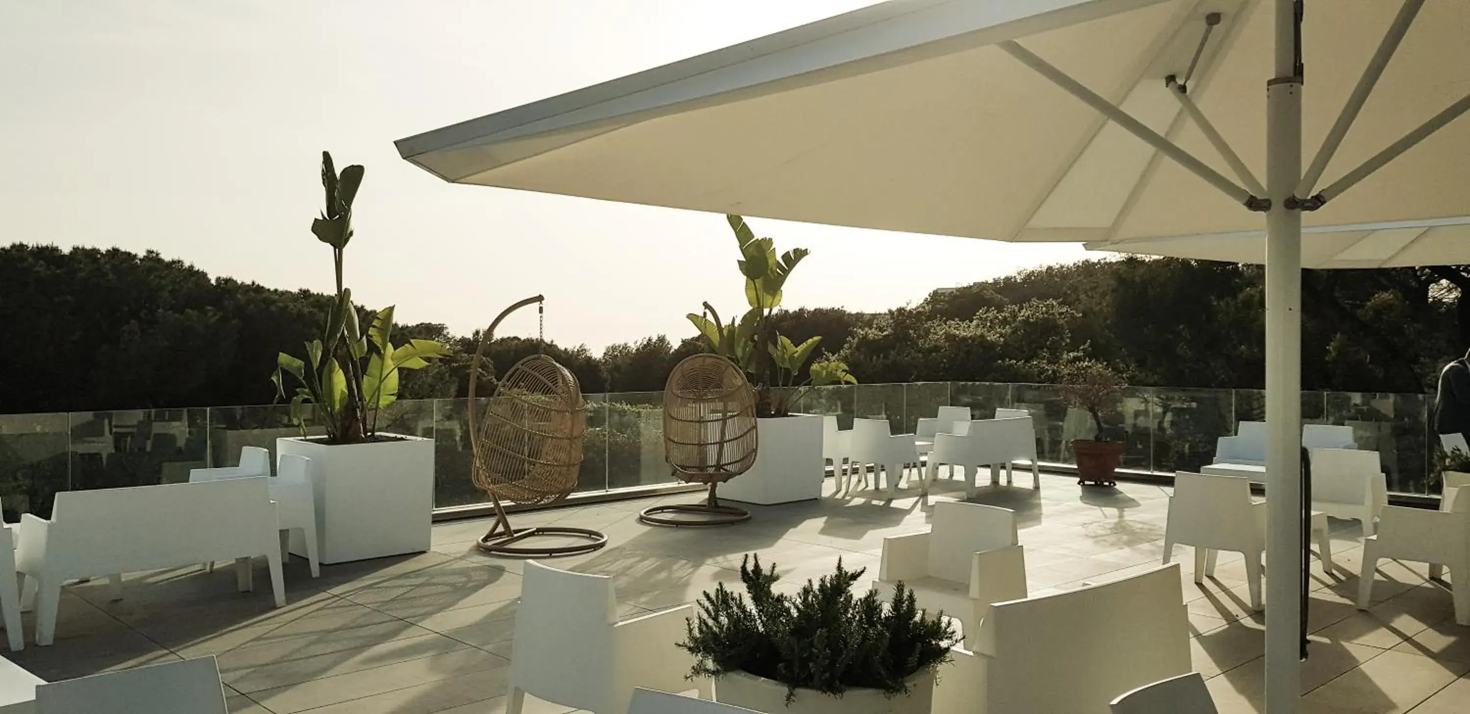 Balcony/Terrace, Swimming Pool in Hotel Marad