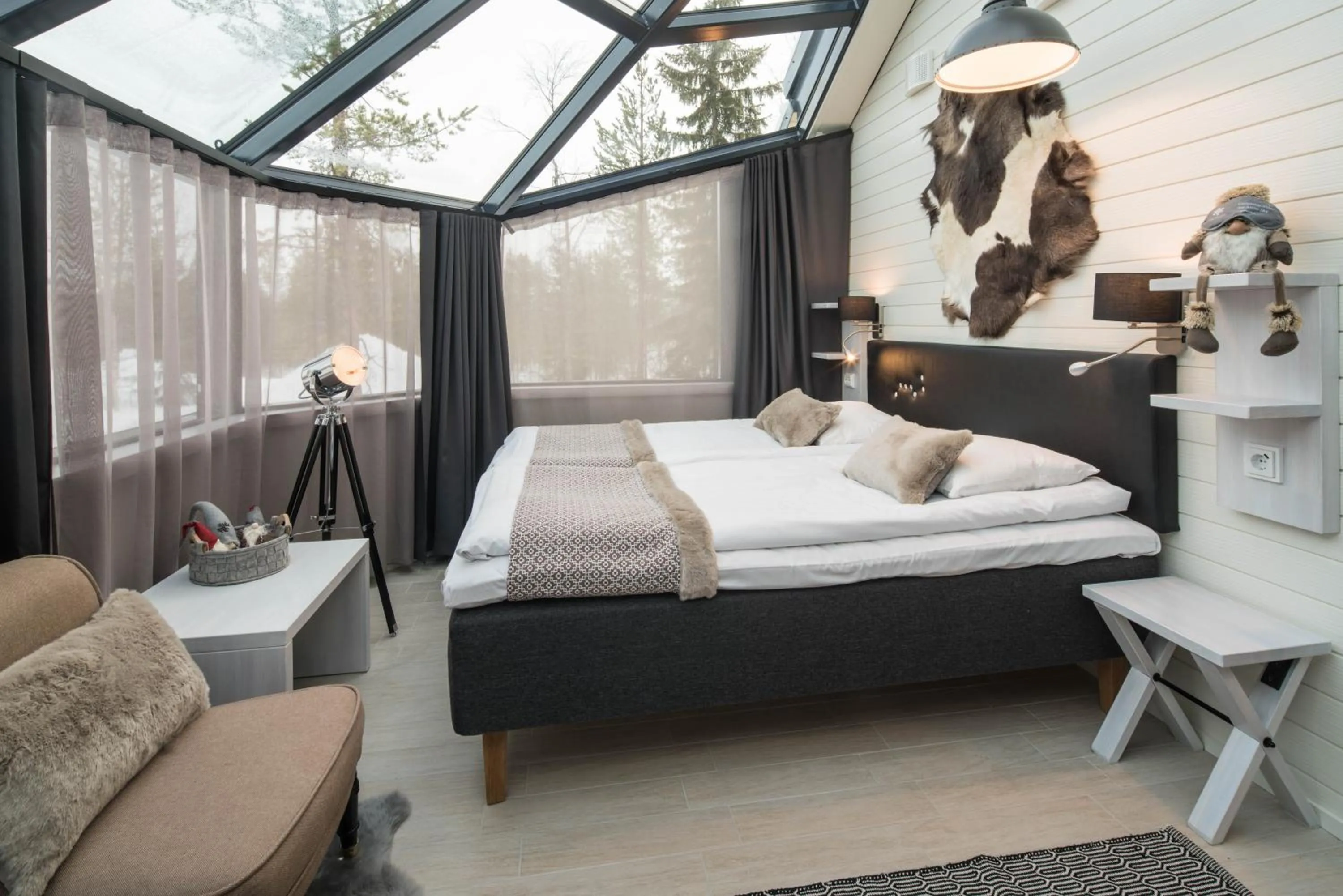 Photo of the whole room, Bed in Santa's Igloos Arctic Circle