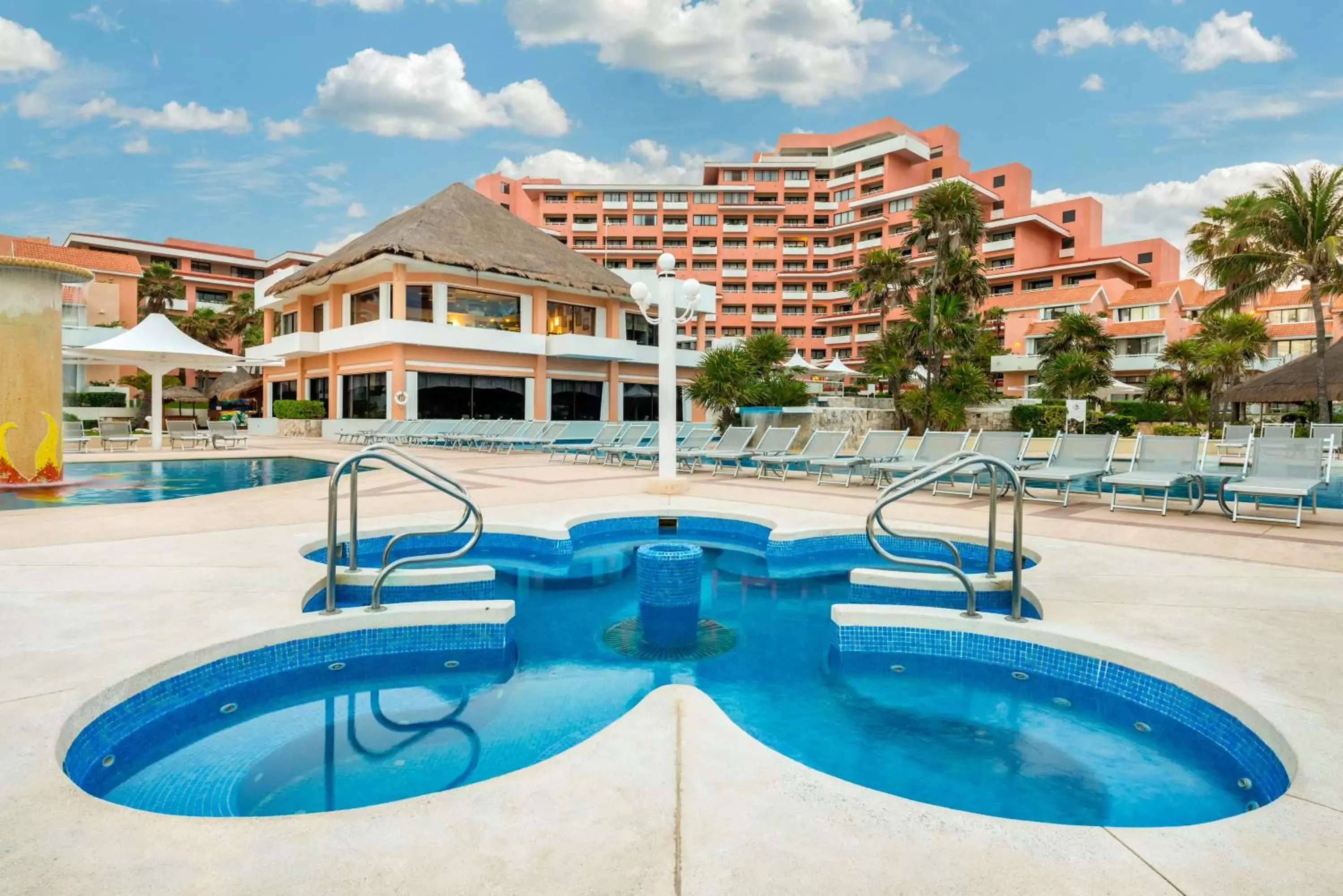 Swimming Pool in Wyndham Grand Cancun All Inclusive Resort & Villas