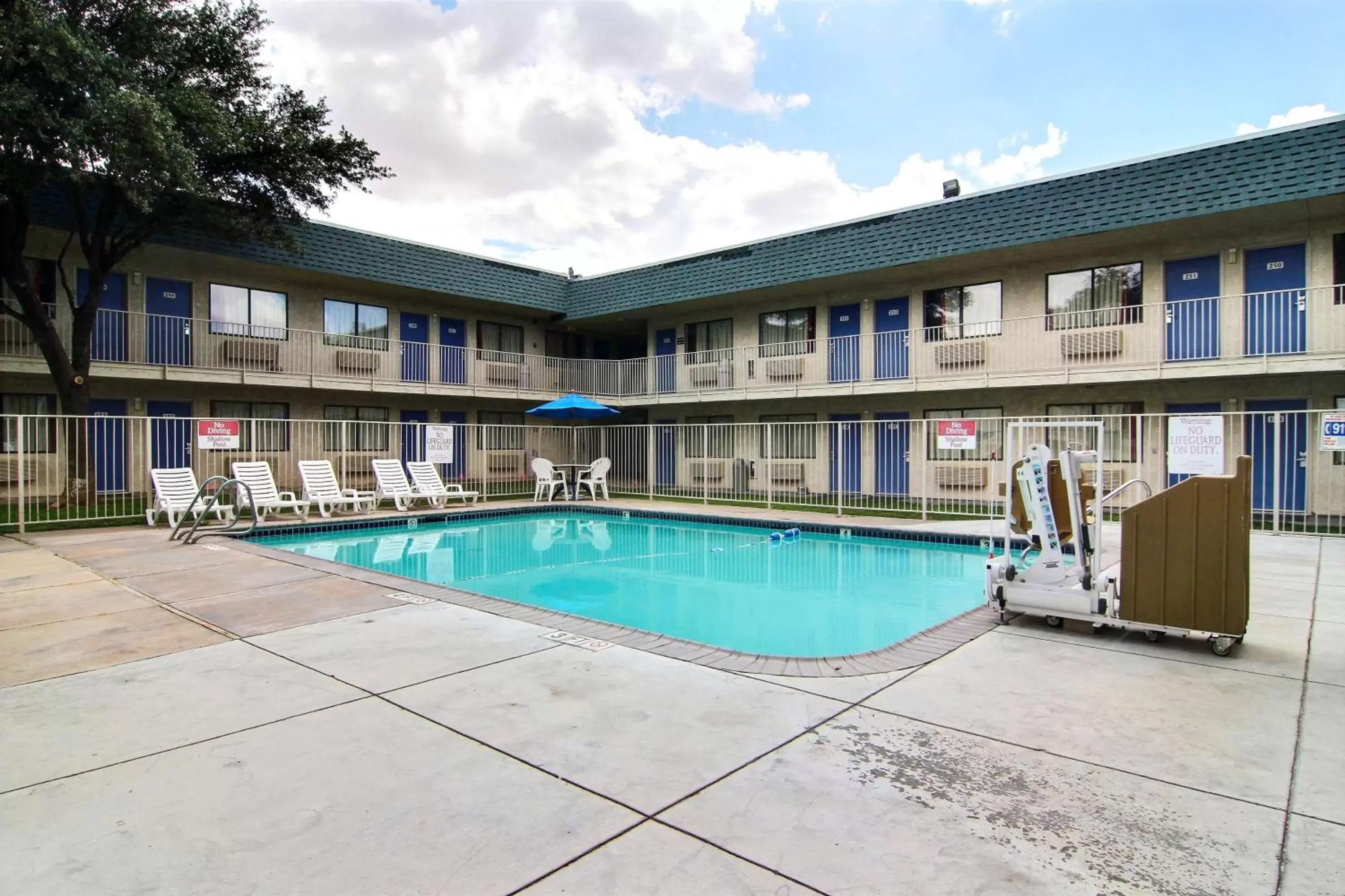 Day, Property Building in Motel 6-Fort Stockton, TX