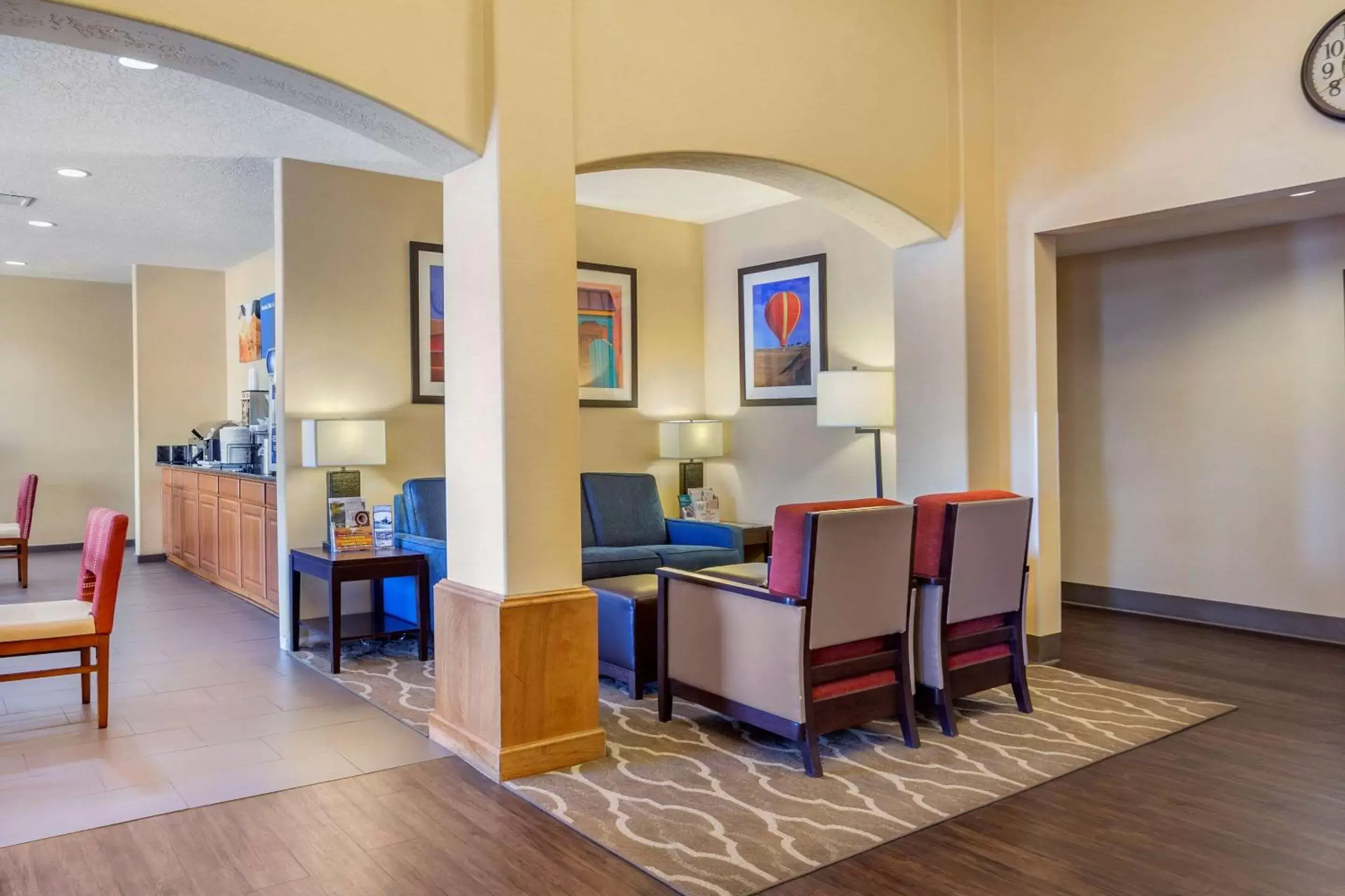 Lobby or reception, Lounge/Bar in Comfort Inn & Suites Socorro