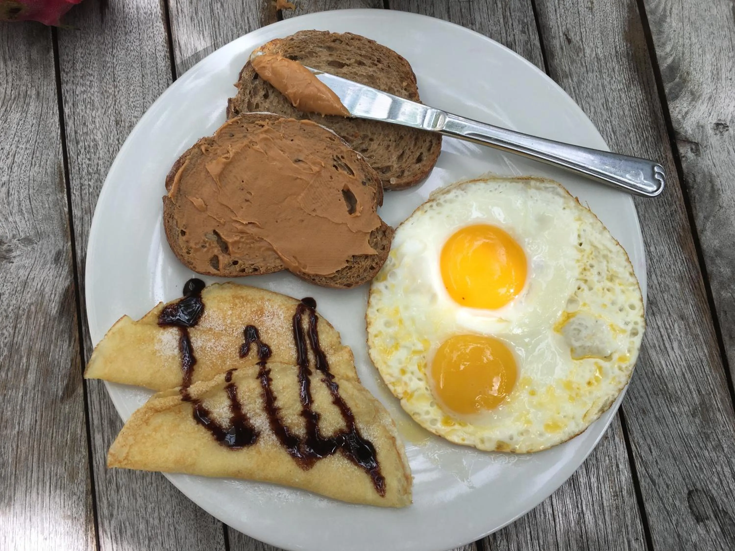 American breakfast in Sugiras Living