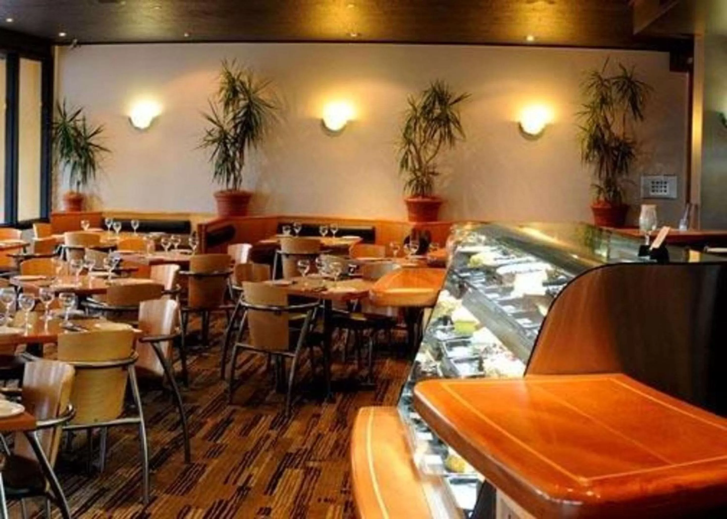 Restaurant/places to eat in Richmond Henty Hotel