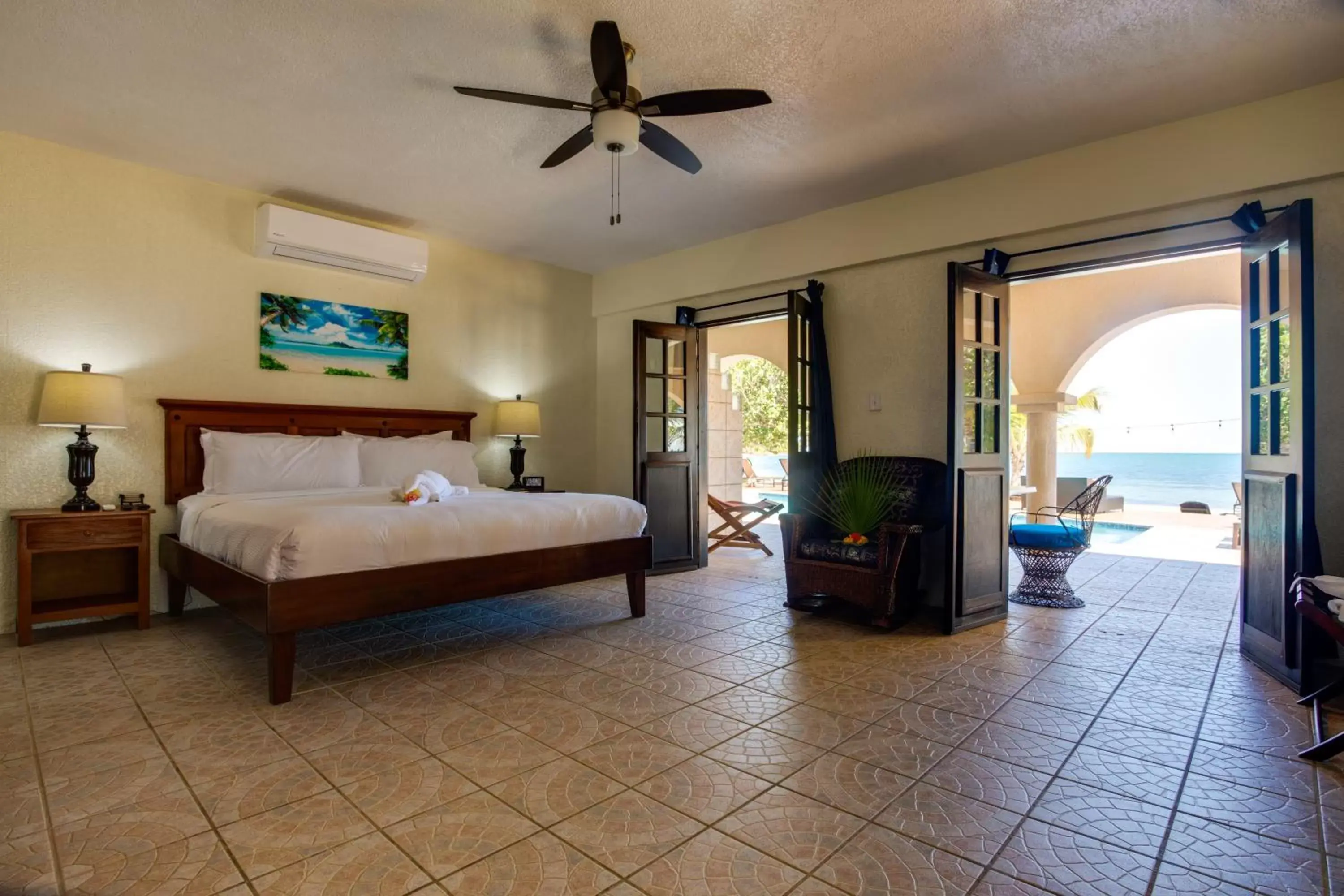 Photo of the whole room in Mariposa Belize Beach Resort