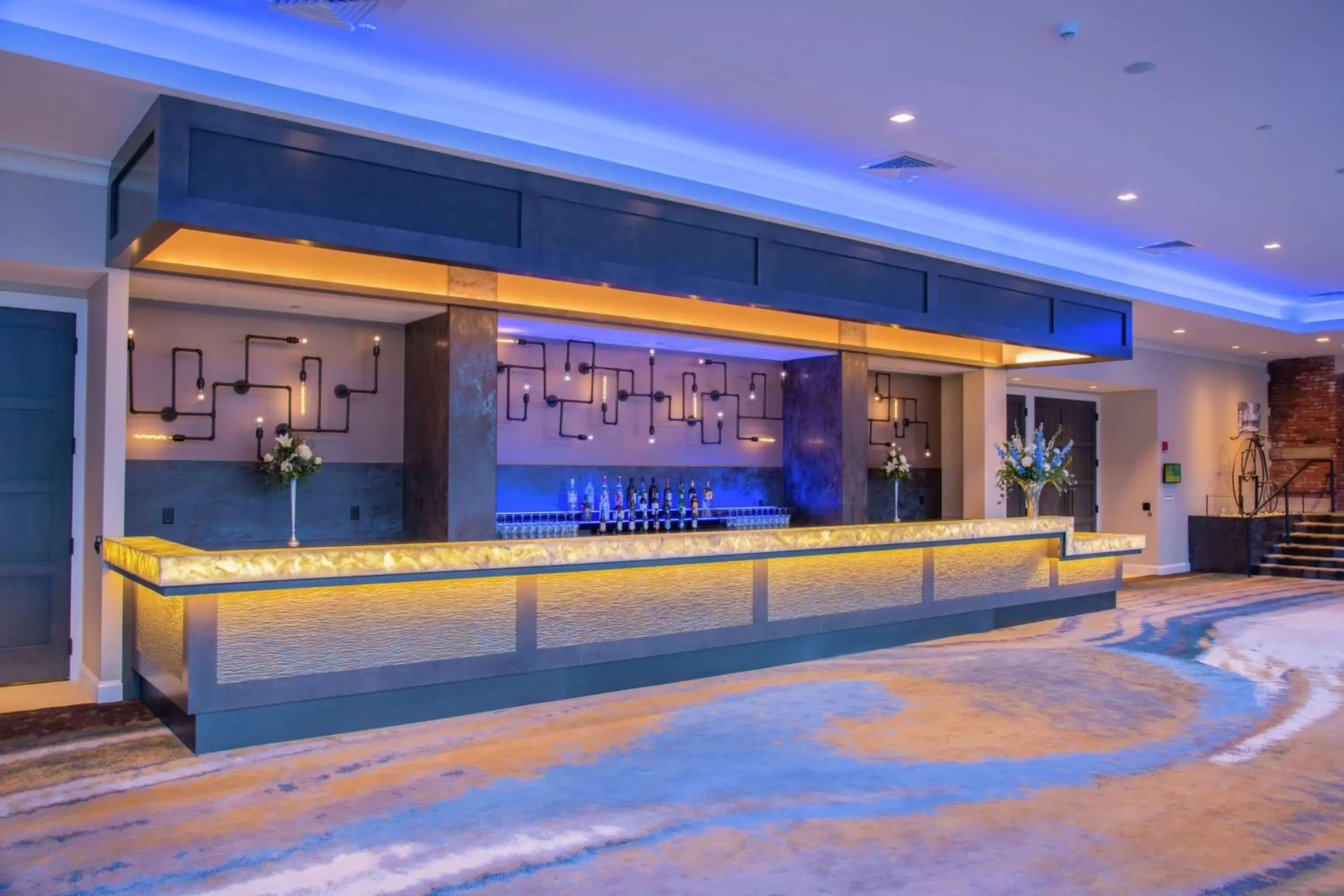 Lounge or bar in DoubleTree by Hilton Manchester Downtown