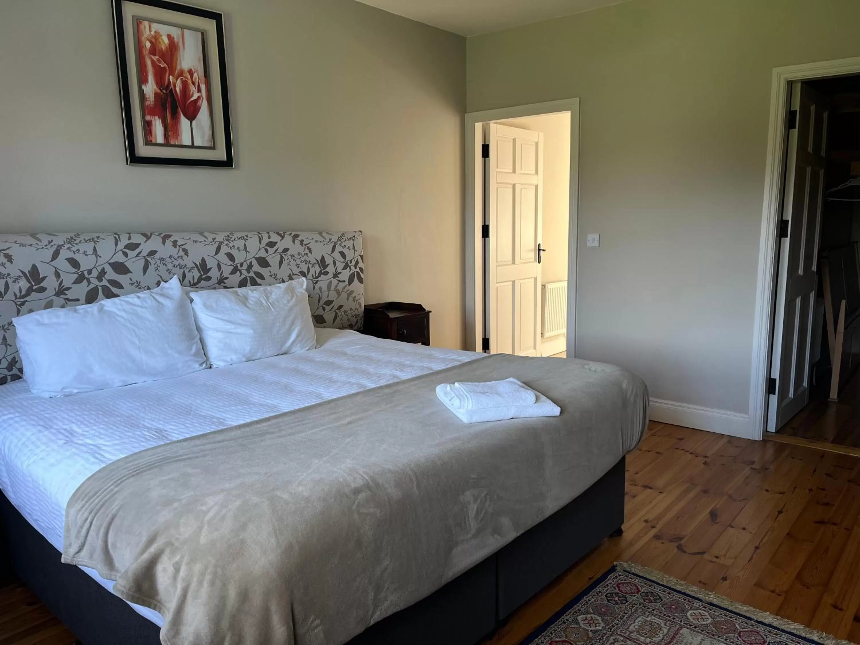 Bed in Strawberry View