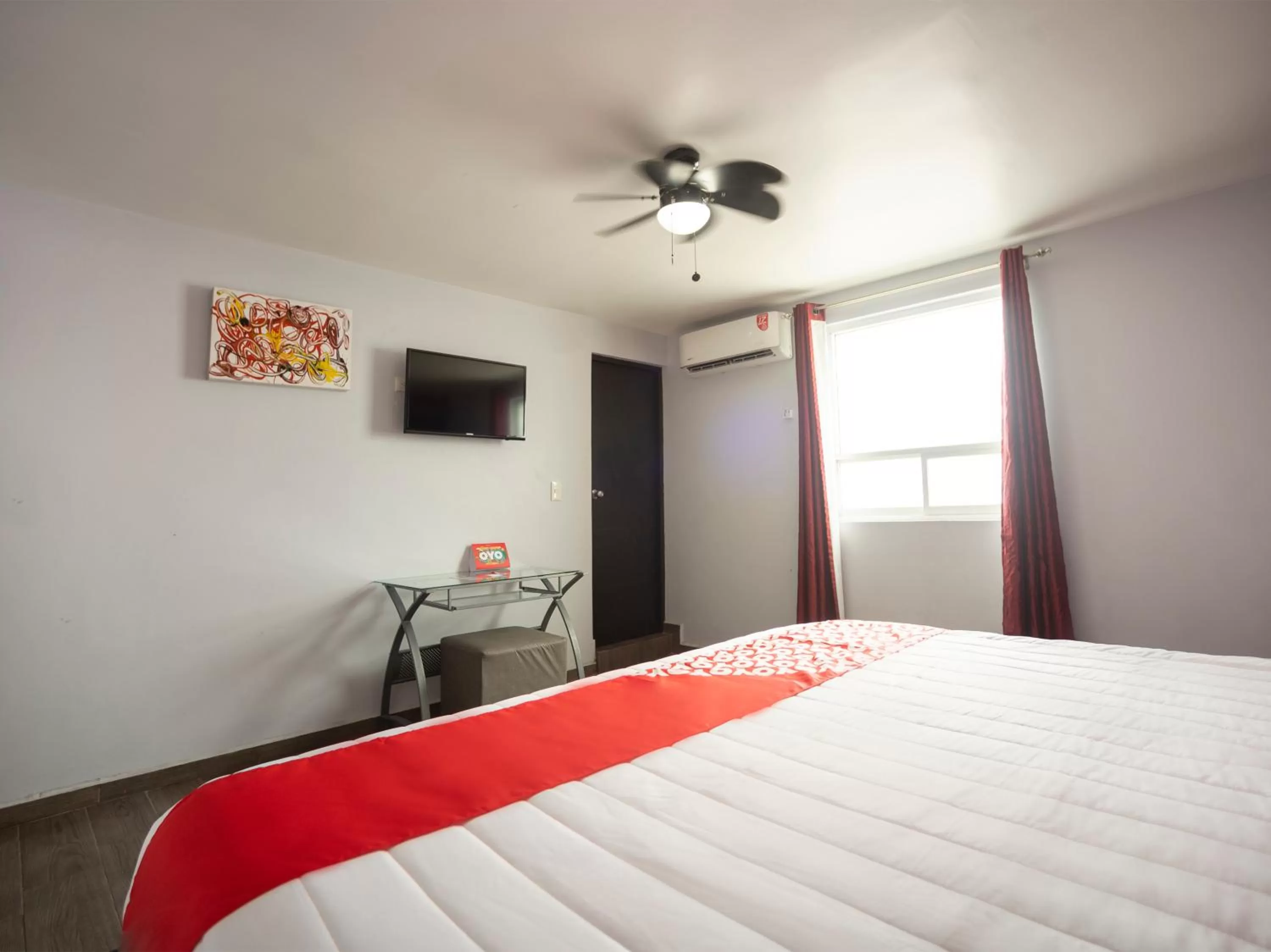 Bedroom, Bed in ADHOC Express