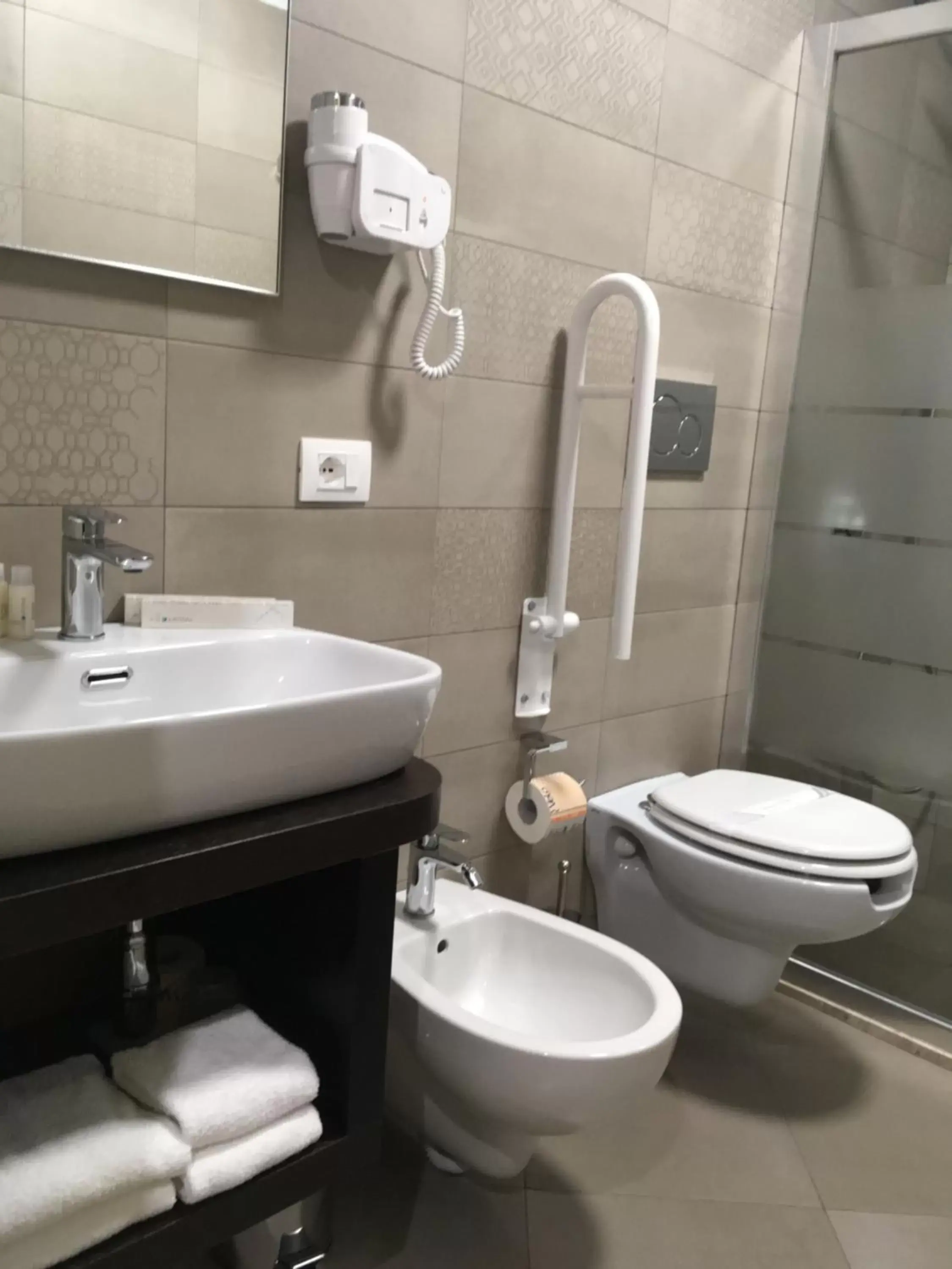 Bathroom in 8room Hotel