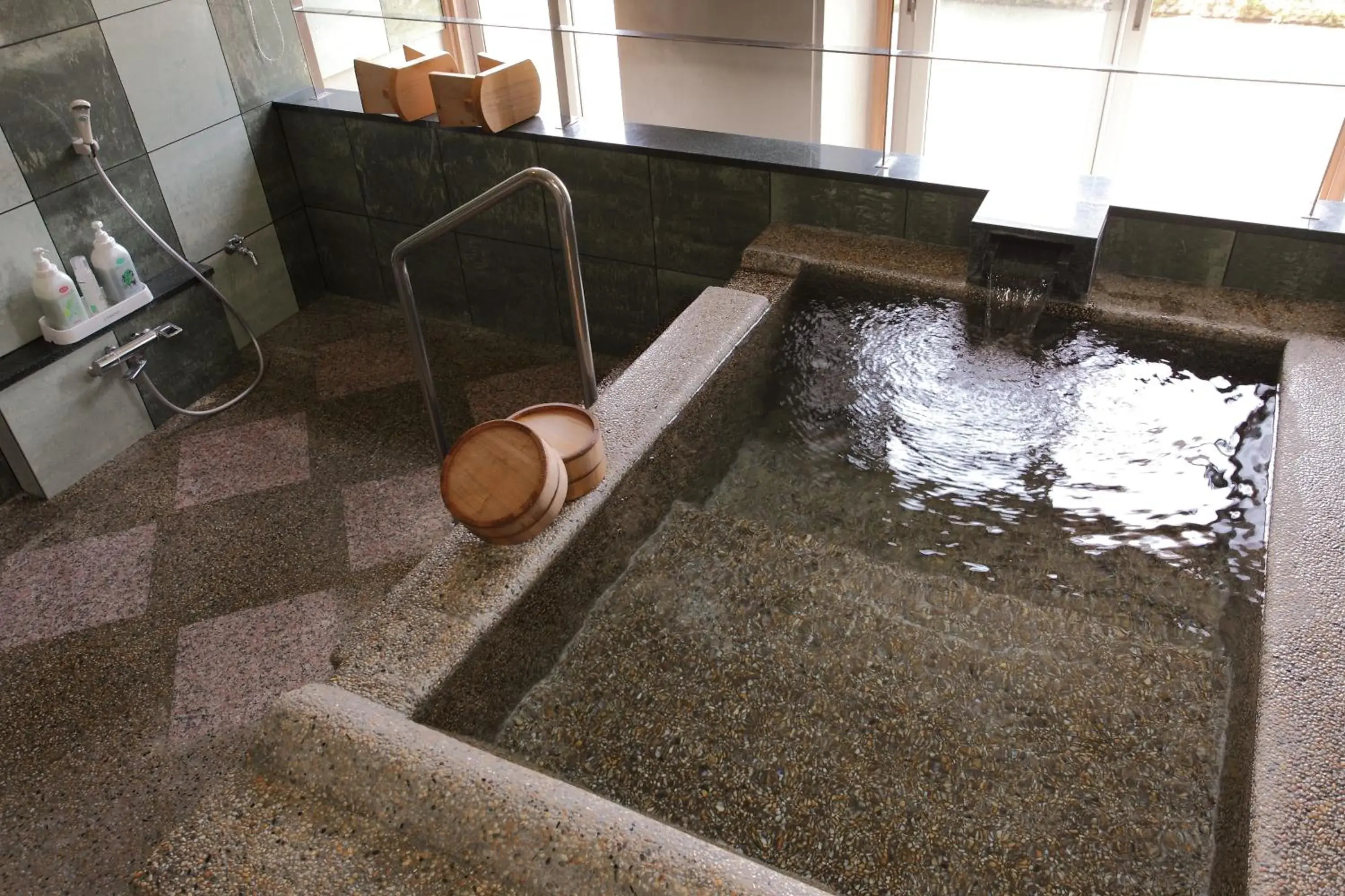 Hot Spring Bath in Ryokan Oomuraya