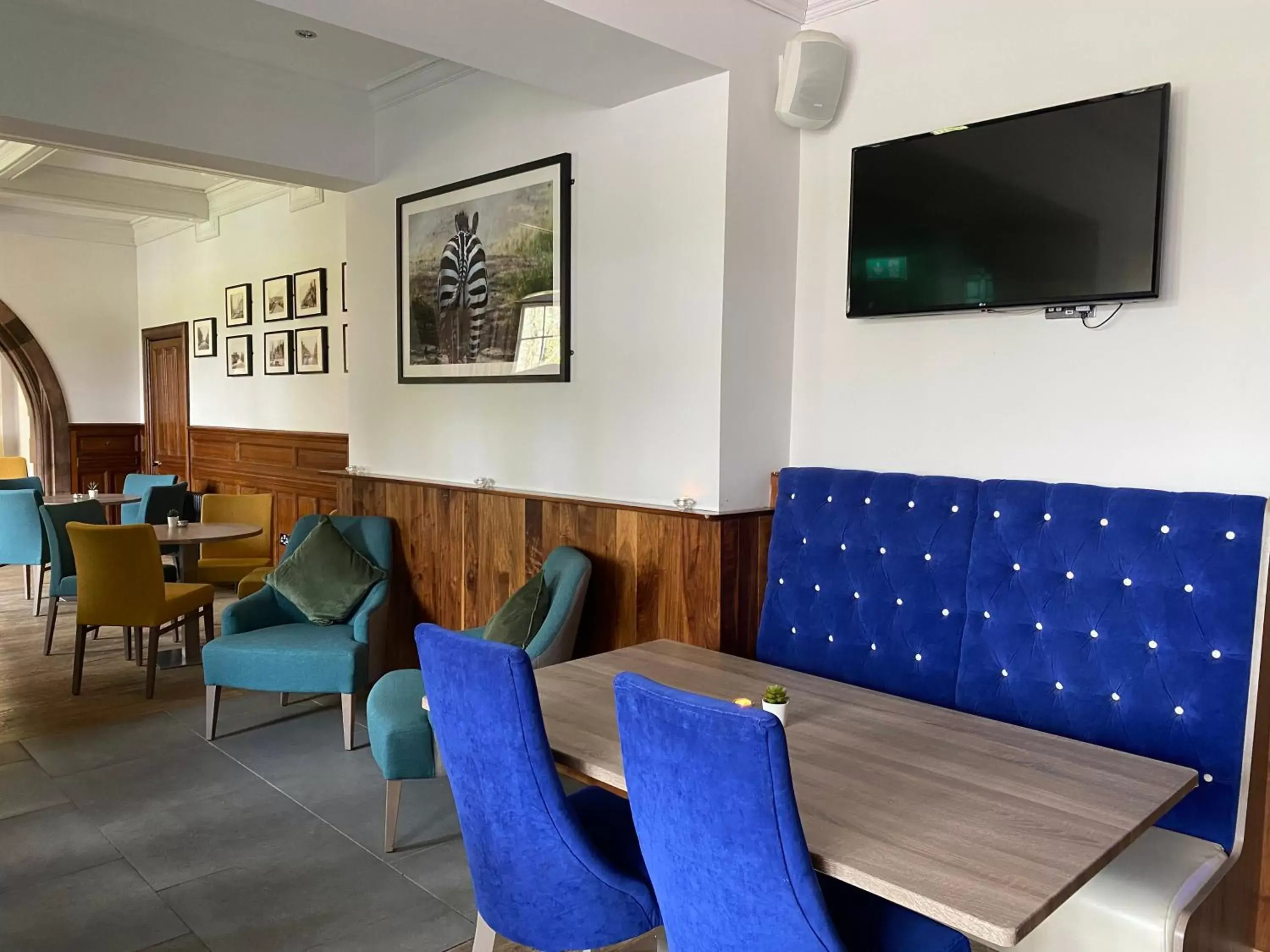 Lounge or bar, Seating Area in The Craigie Hotel