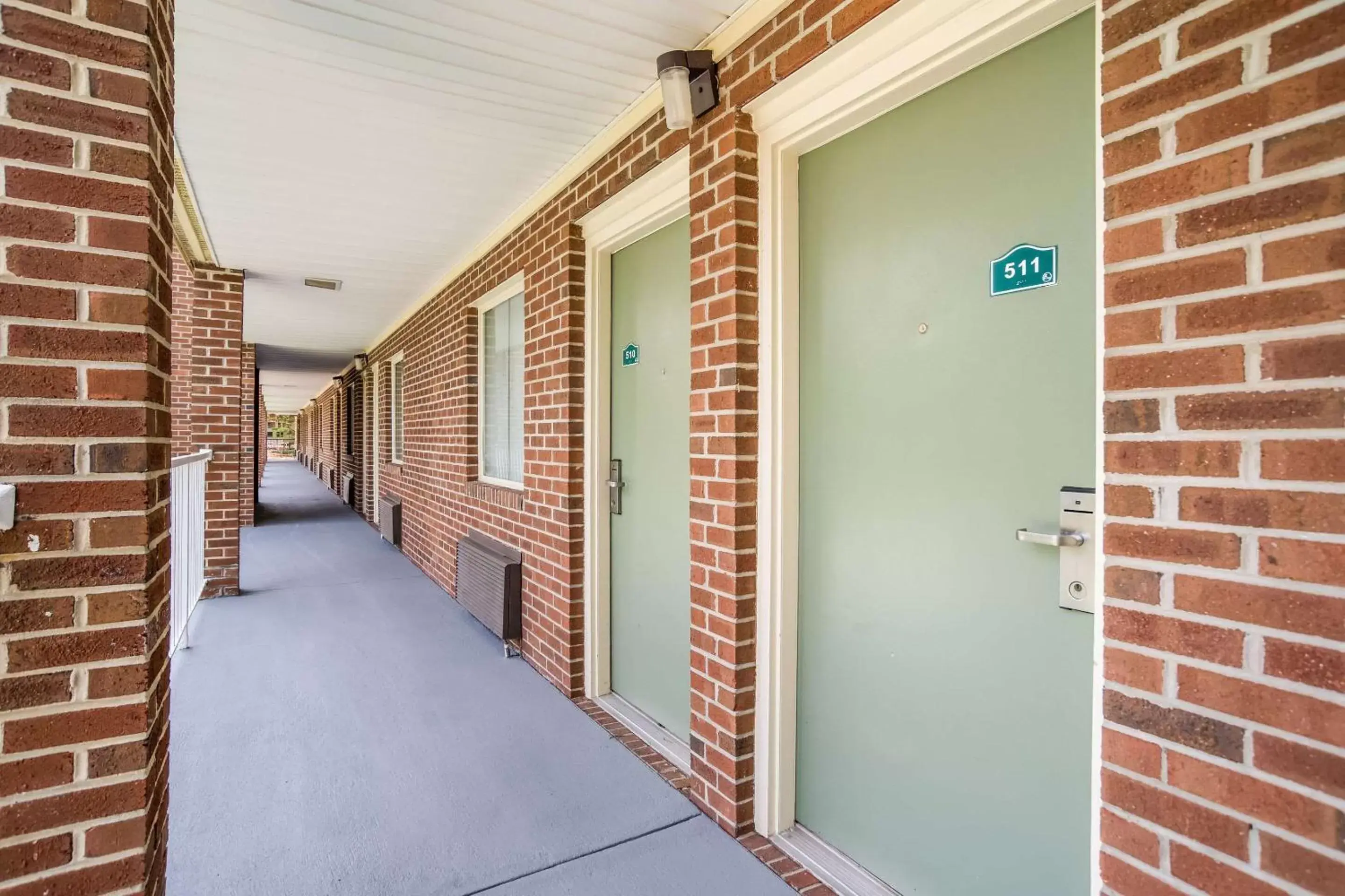 Photo of the whole room in Quality Inn Mount Vernon Photo of the whole room in Quality Inn Mount Vernon