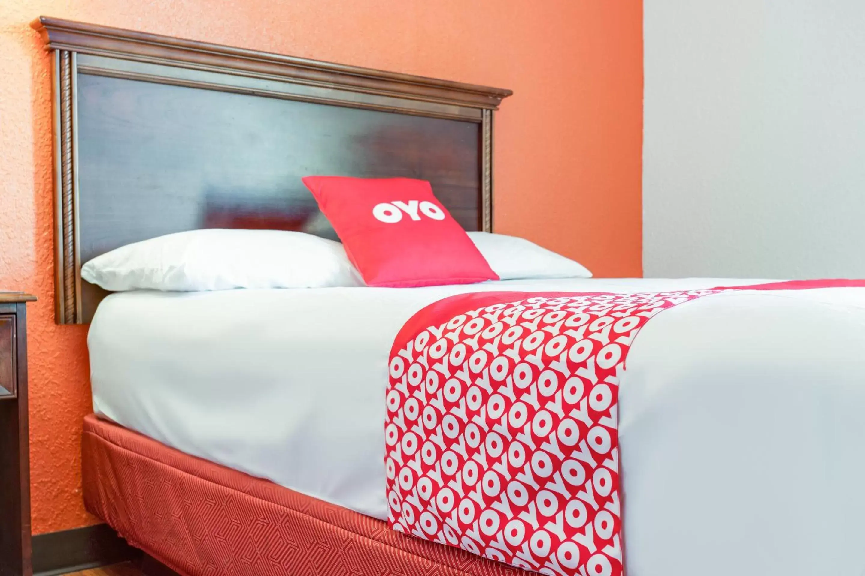 Bedroom, Bed in OYO Hotel Mona Lake Muskegon