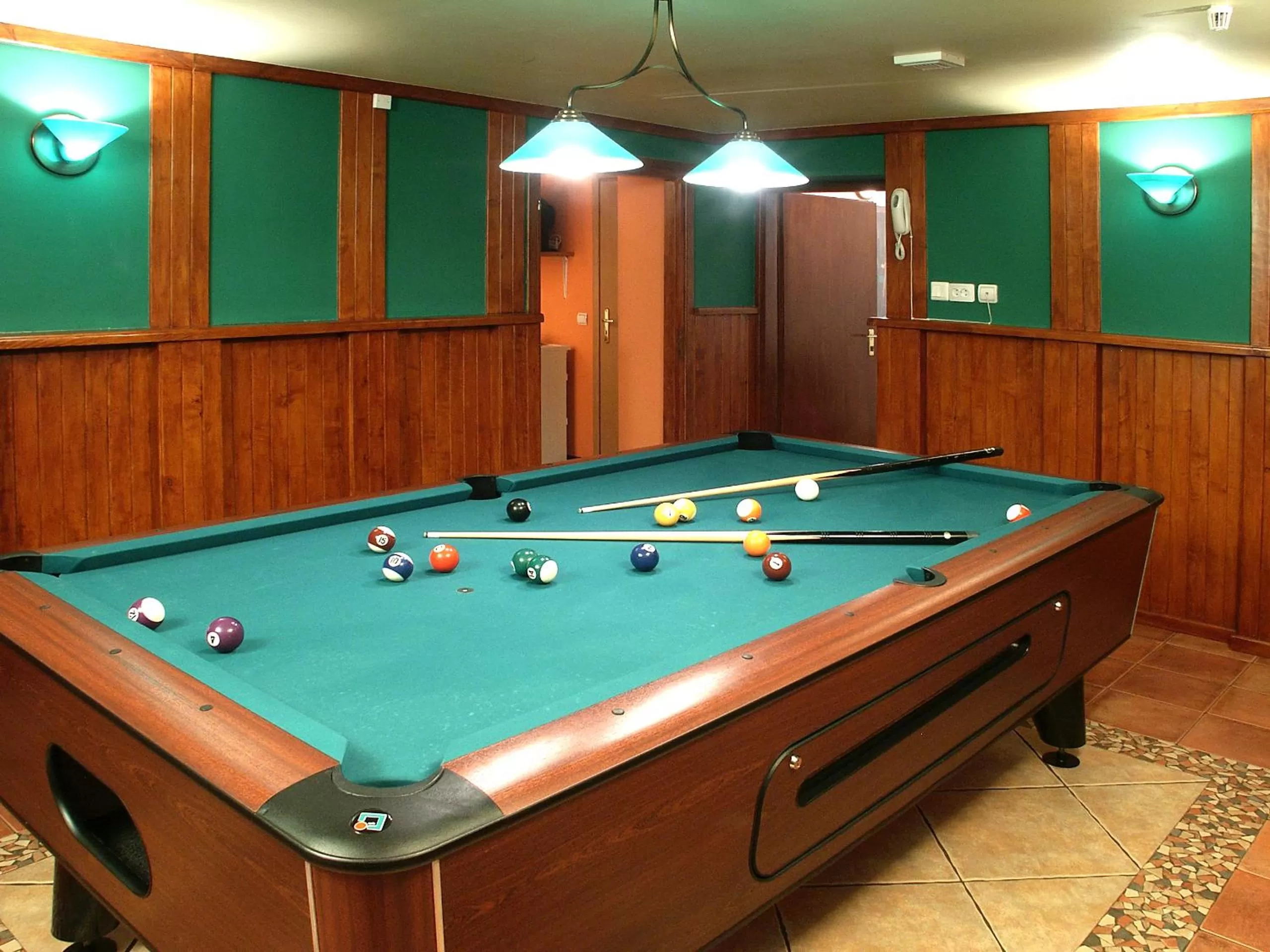 Billiard in Eney Boutique Hotel