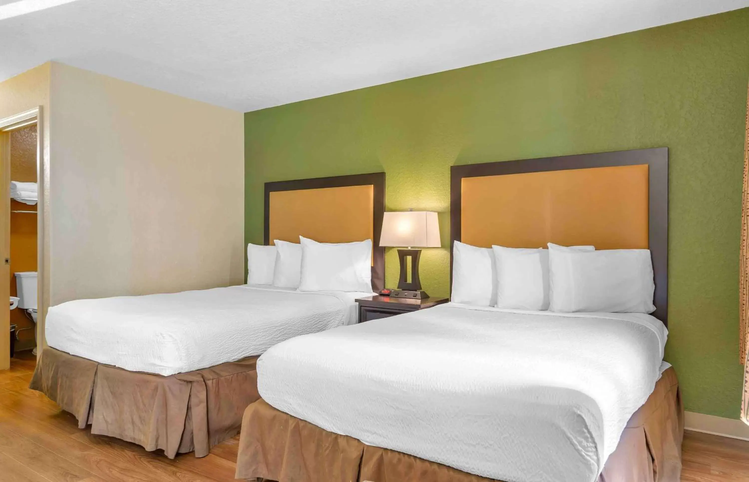 Bedroom, Bed in Extended Stay America Suites - Indianapolis - Airport - W Southern Ave