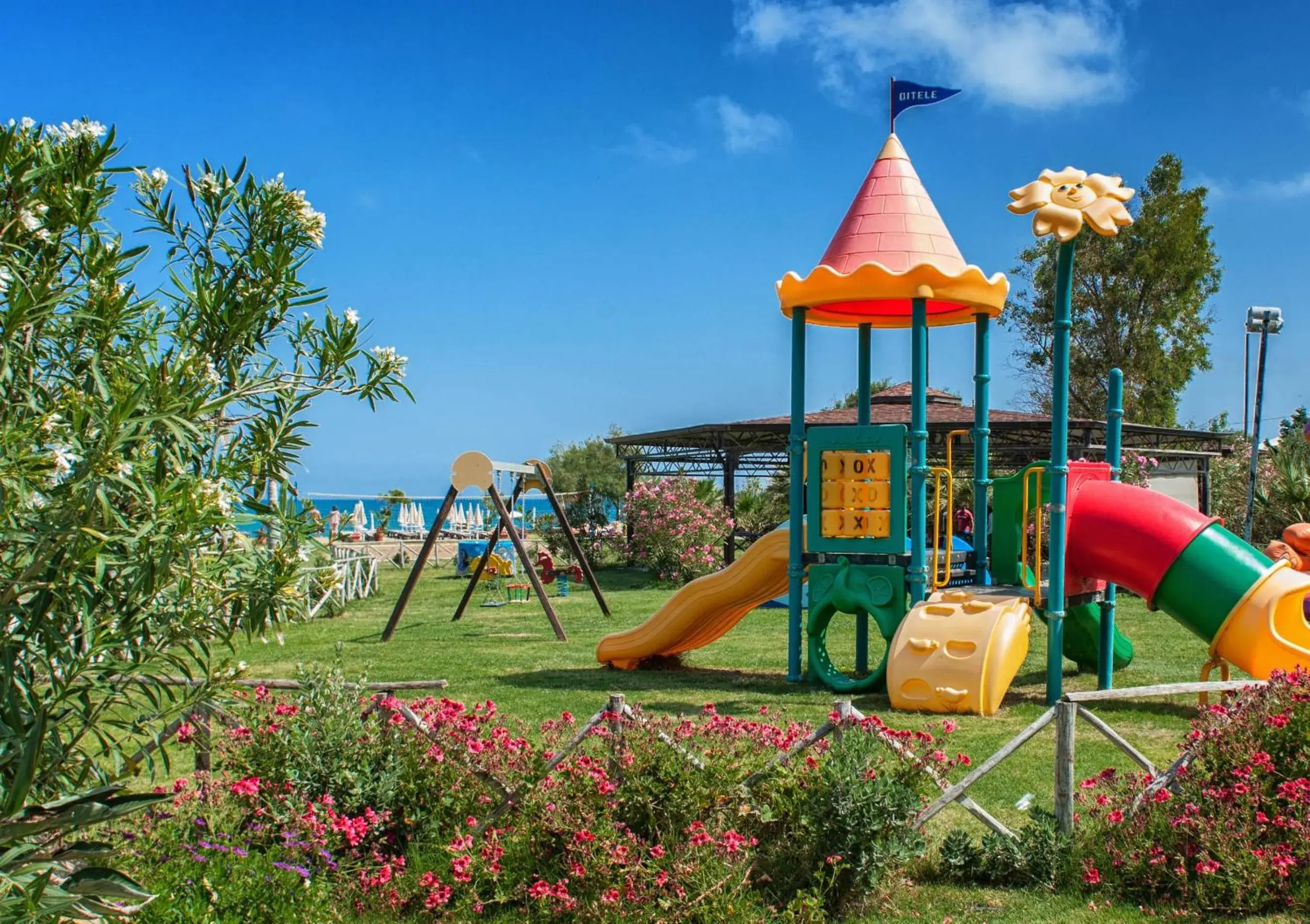 Garden, Children's Play Area in Acacia Resort Parco Dei Leoni