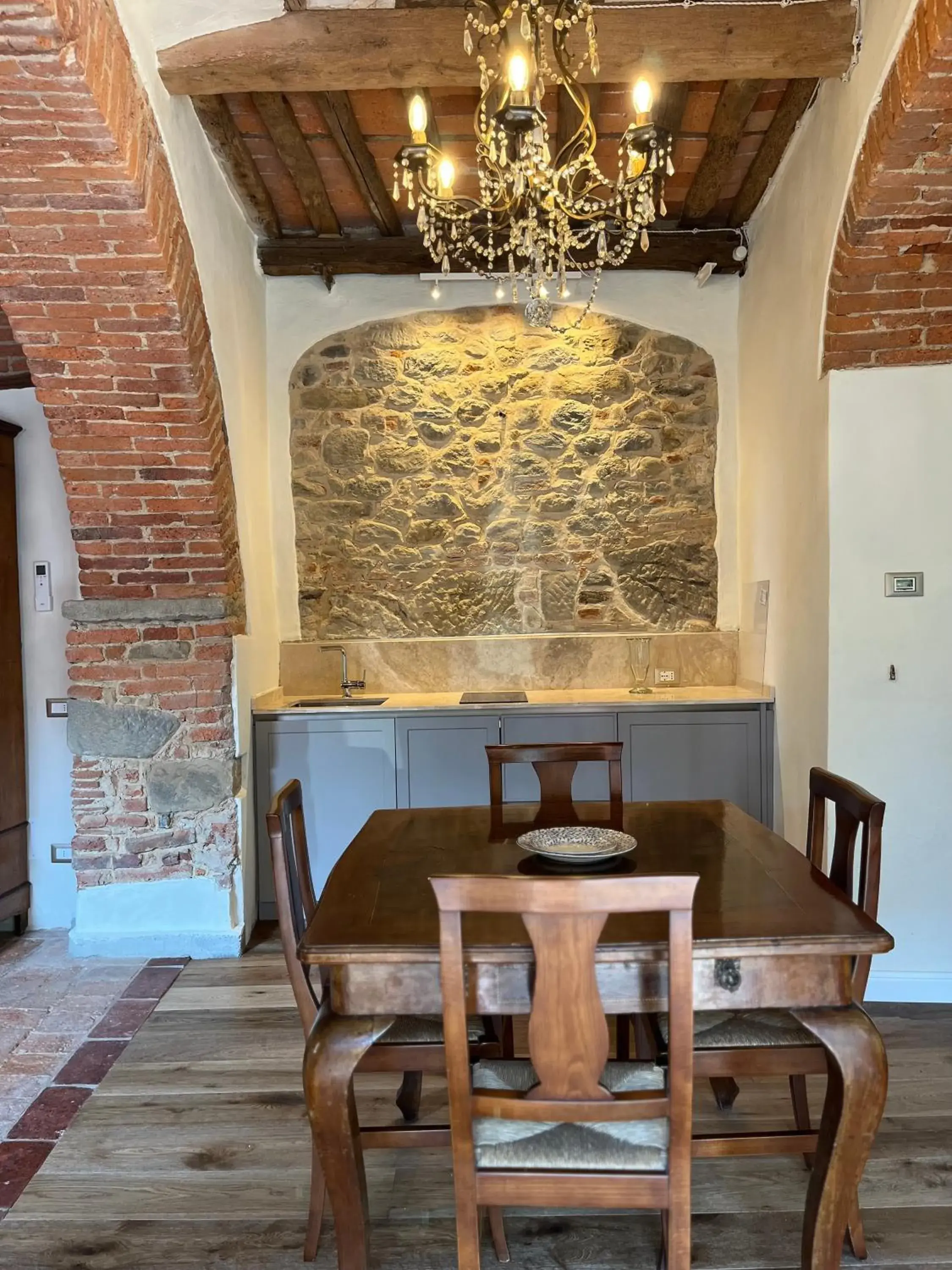 kitchen, Dining Area in Hotel Villa Sermolli