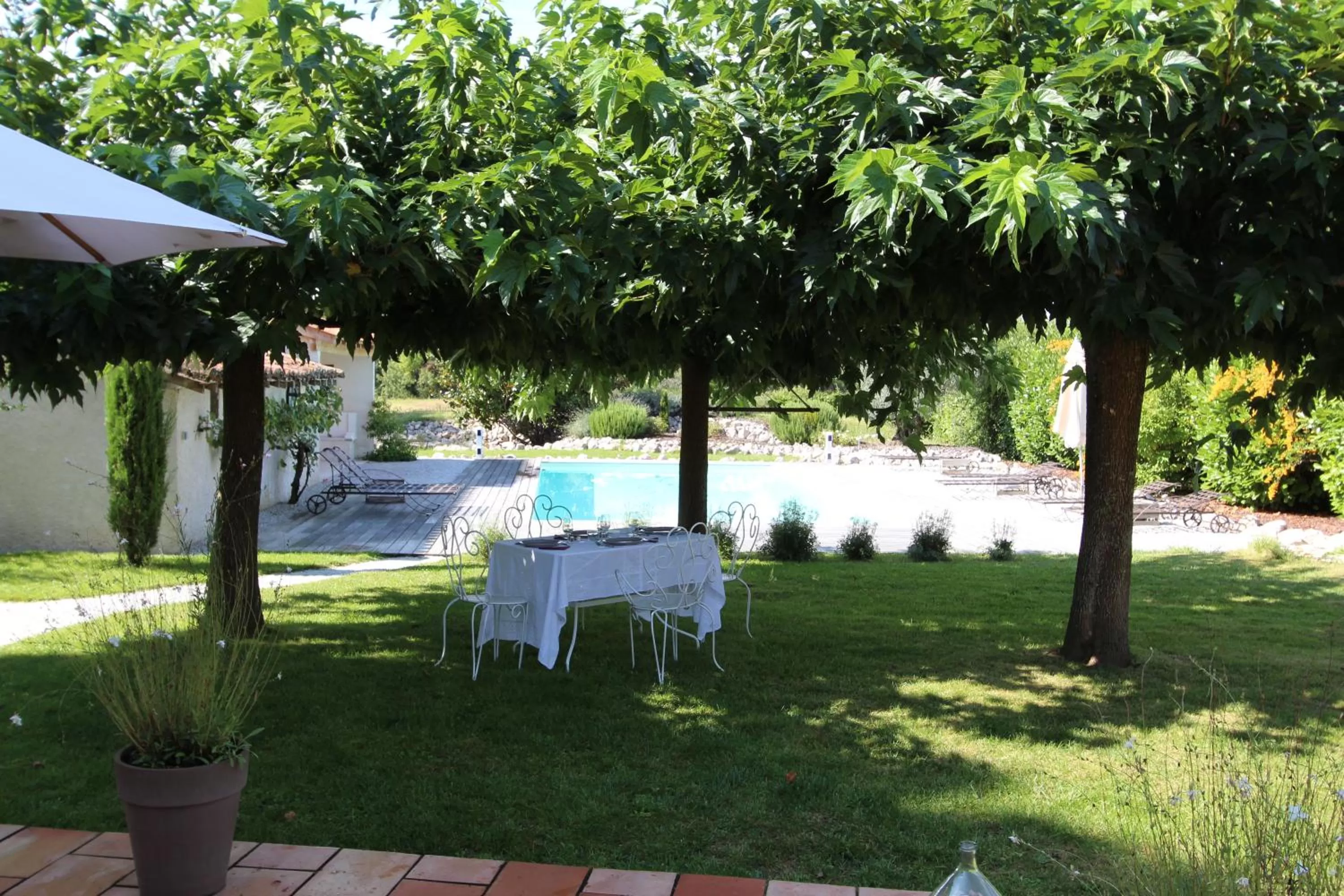 Restaurant/places to eat, Swimming Pool in La Fréjade