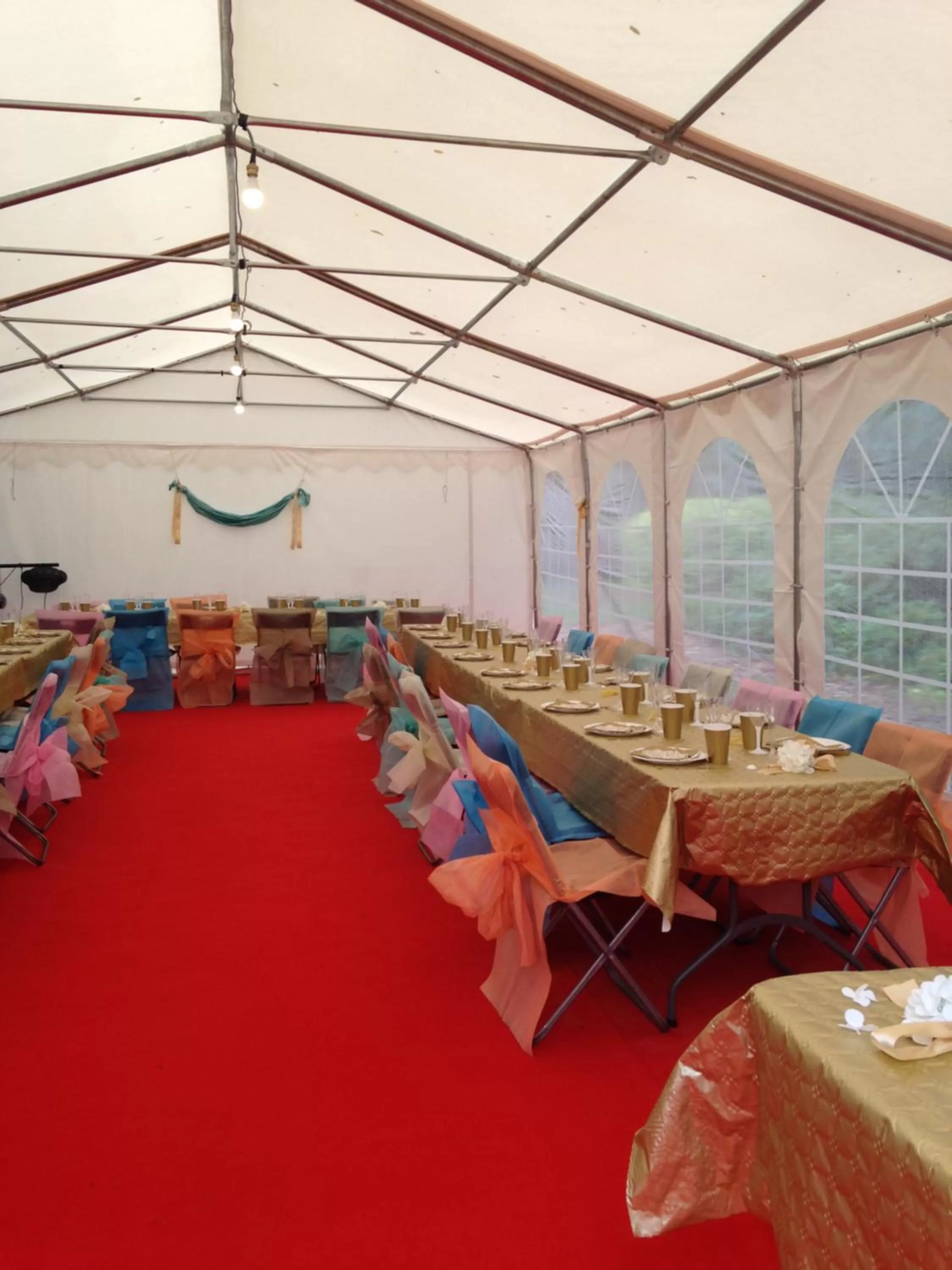 Activities, Restaurant/Places to Eat in KerBlondel